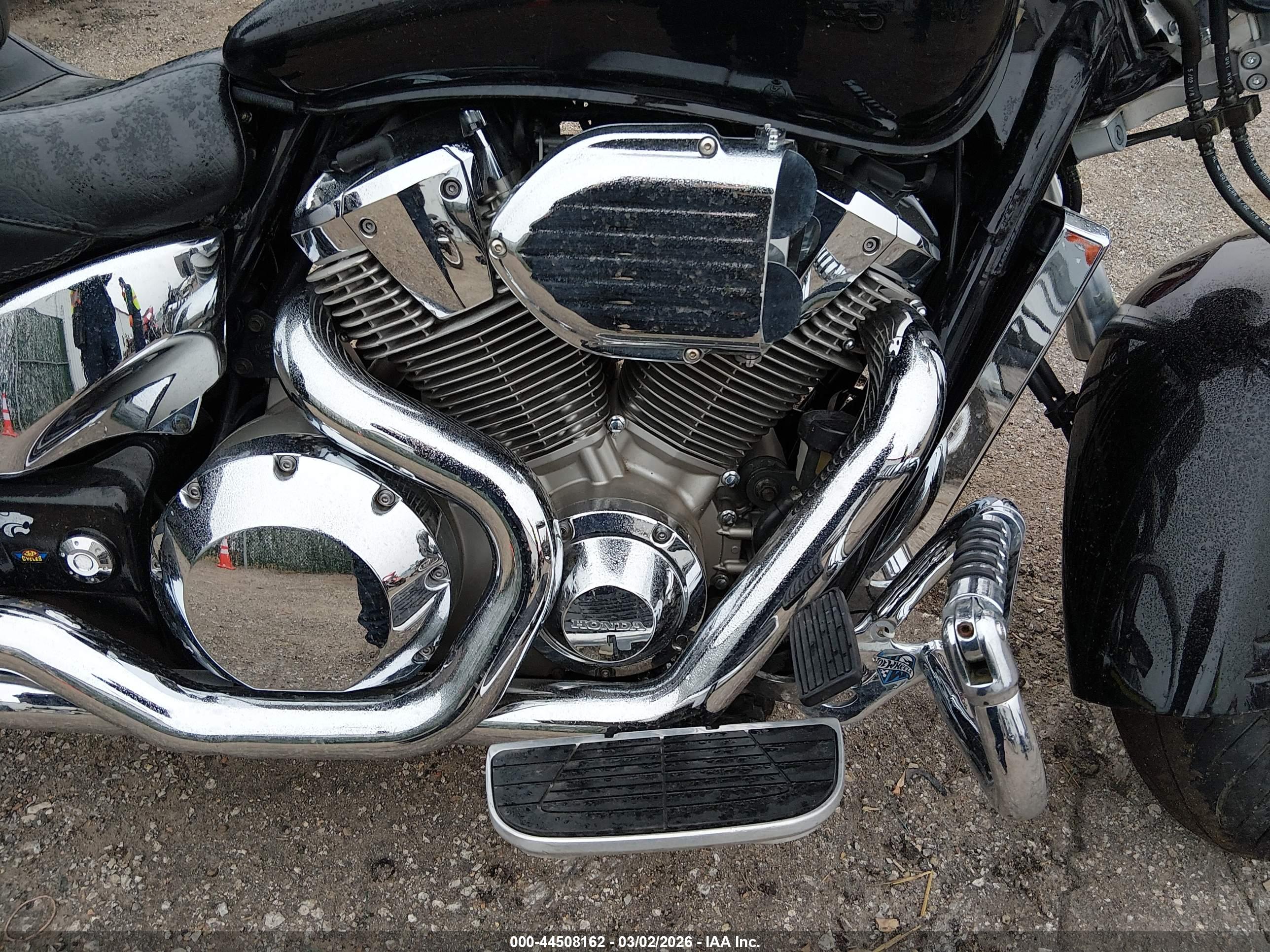 HONDA VTX1800 image 8