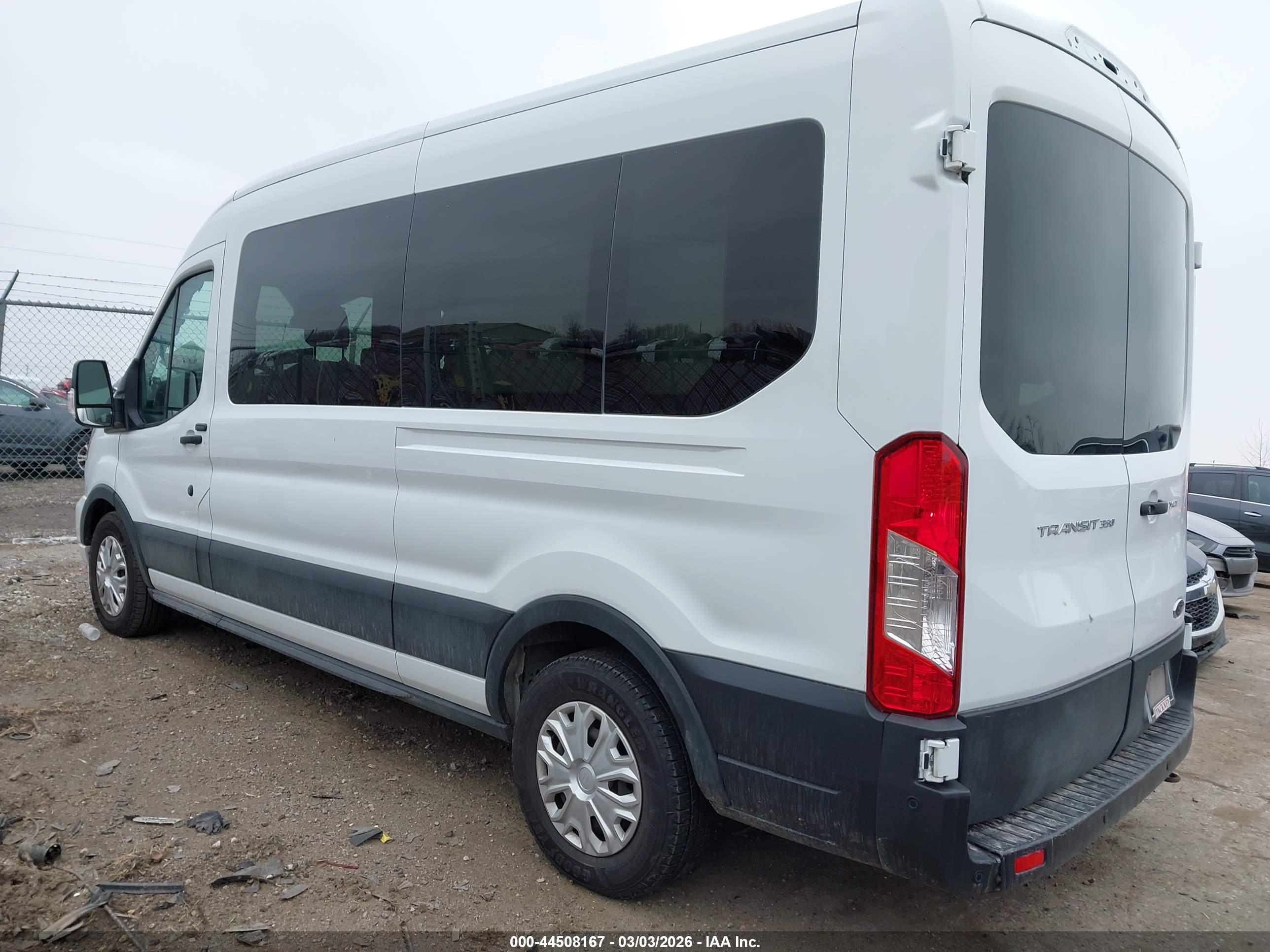 FORD TRANSIT-350 image 3