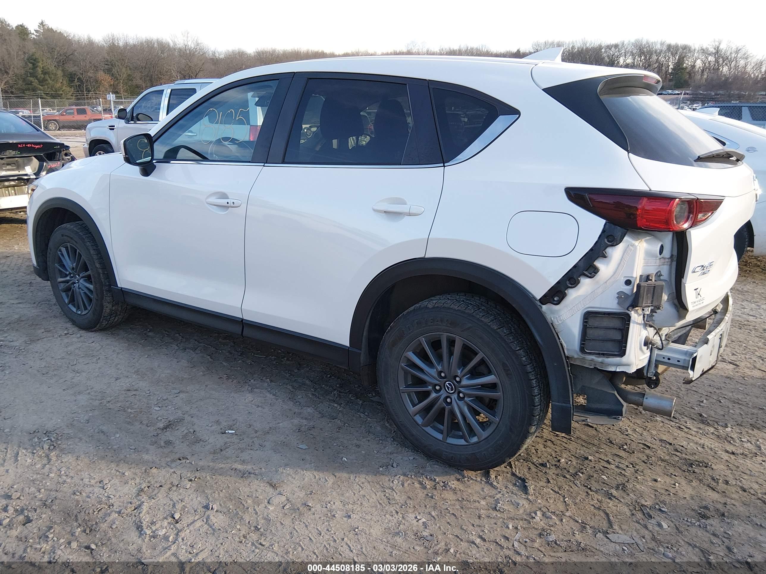 MAZDA CX-5 image 3
