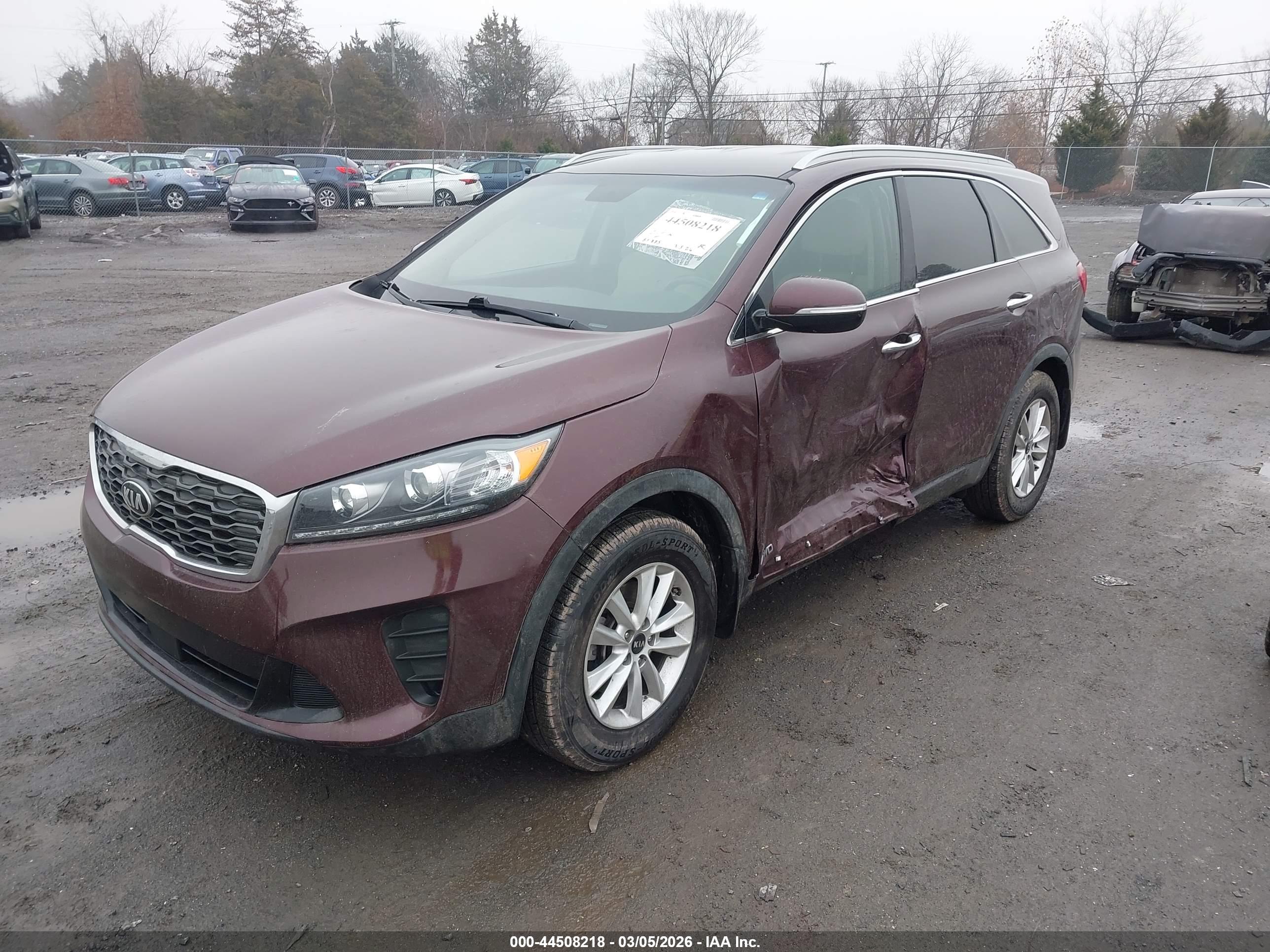 KIA SORENTO image 2