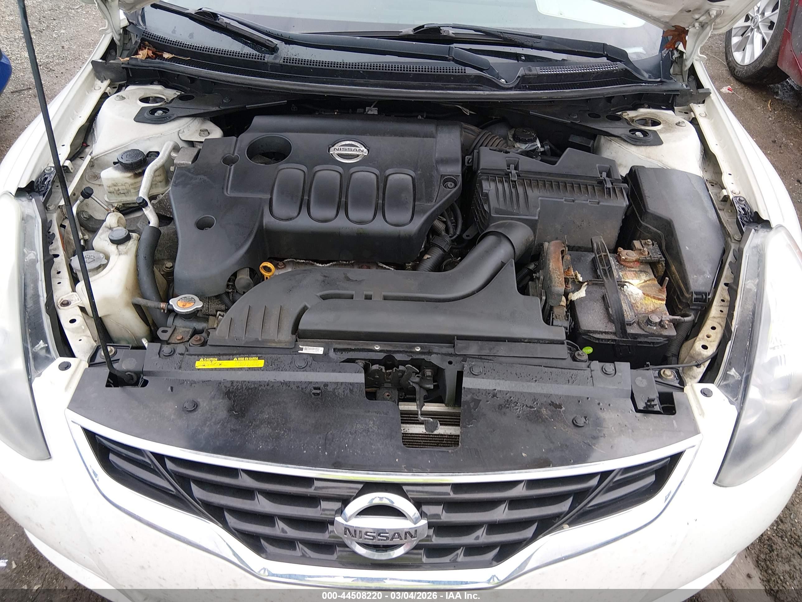 NISSAN ALTIMA image 10