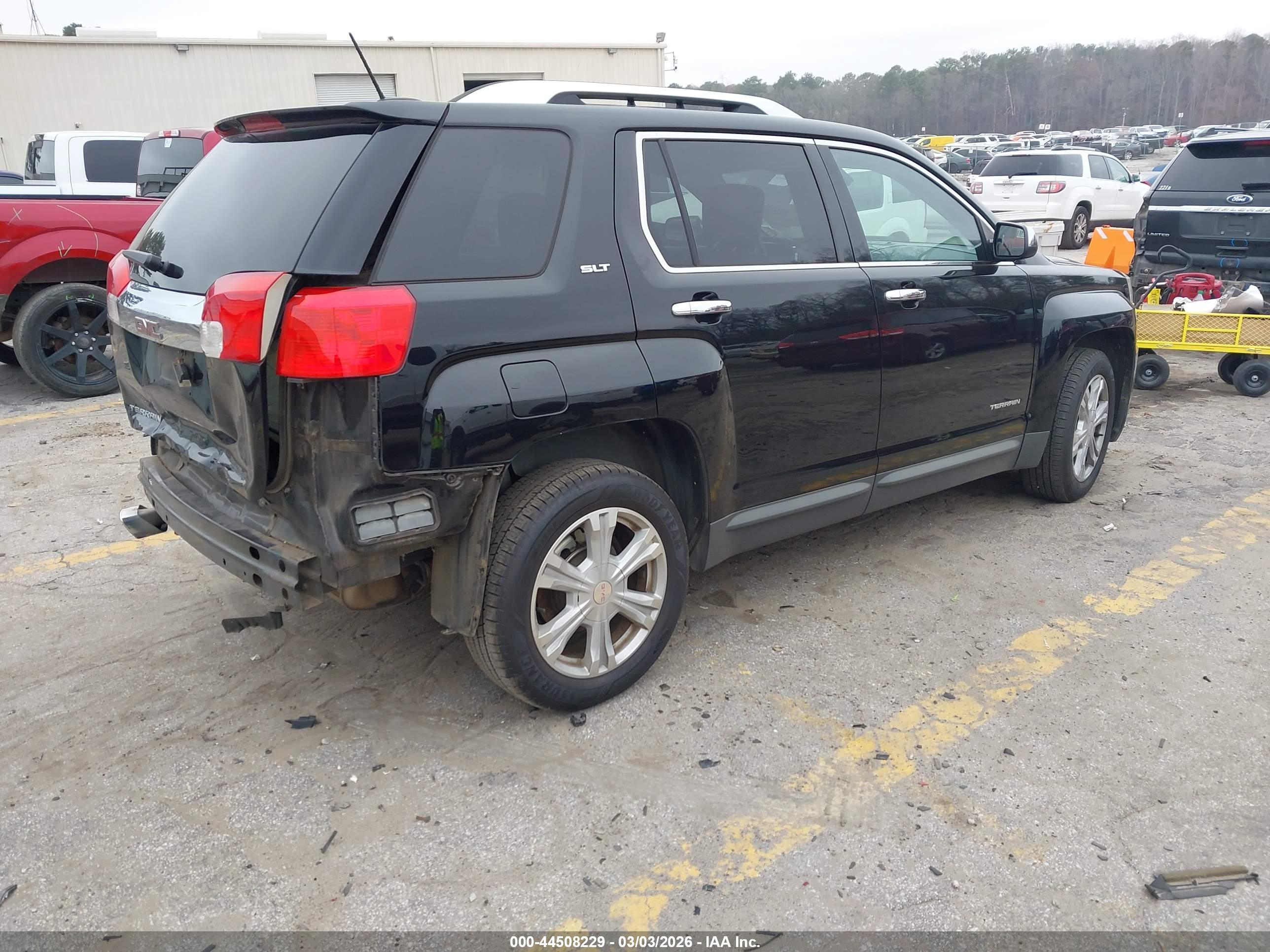 GMC TERRAIN image 4