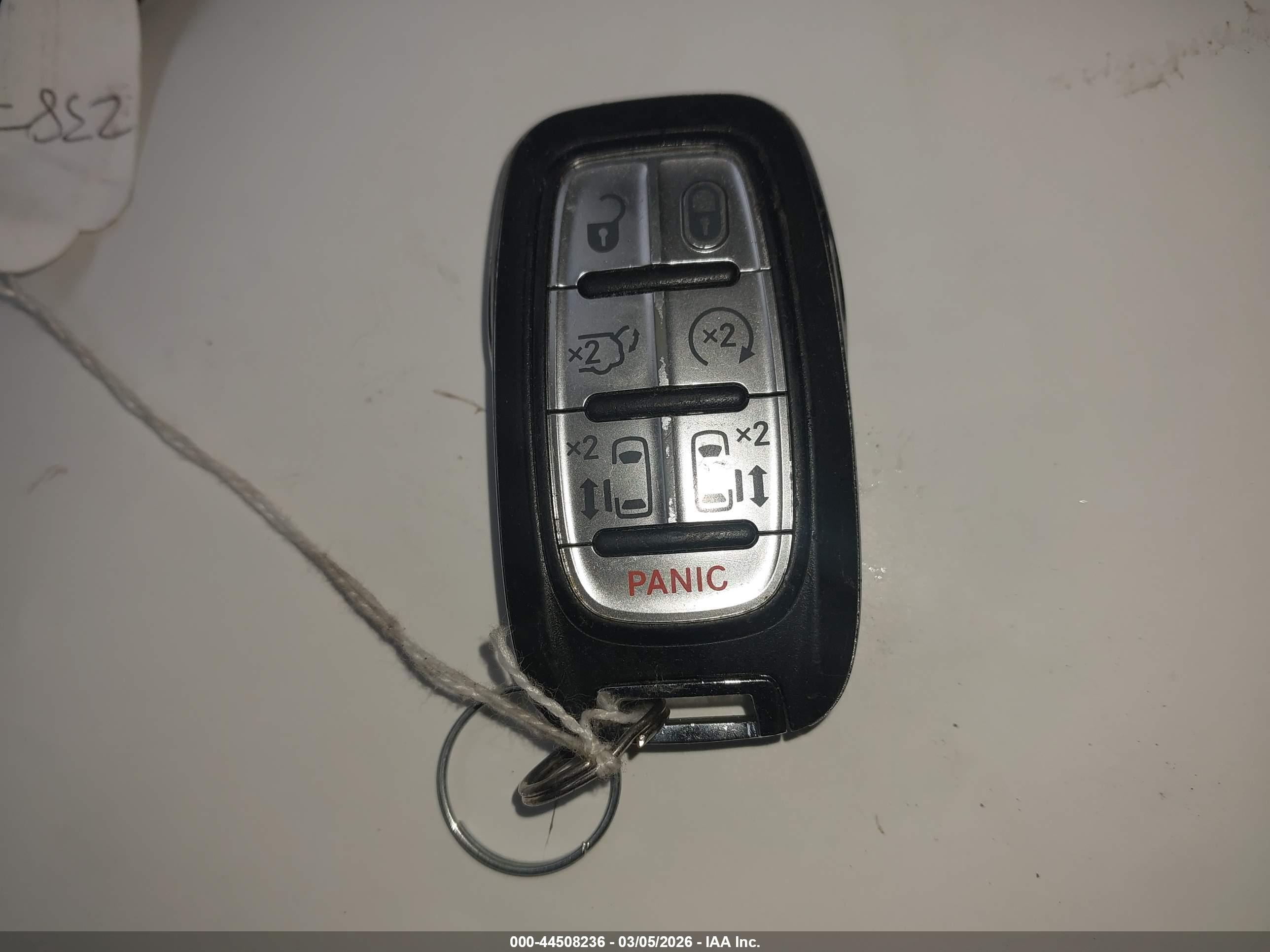CHRYSLER VOYAGER image 11