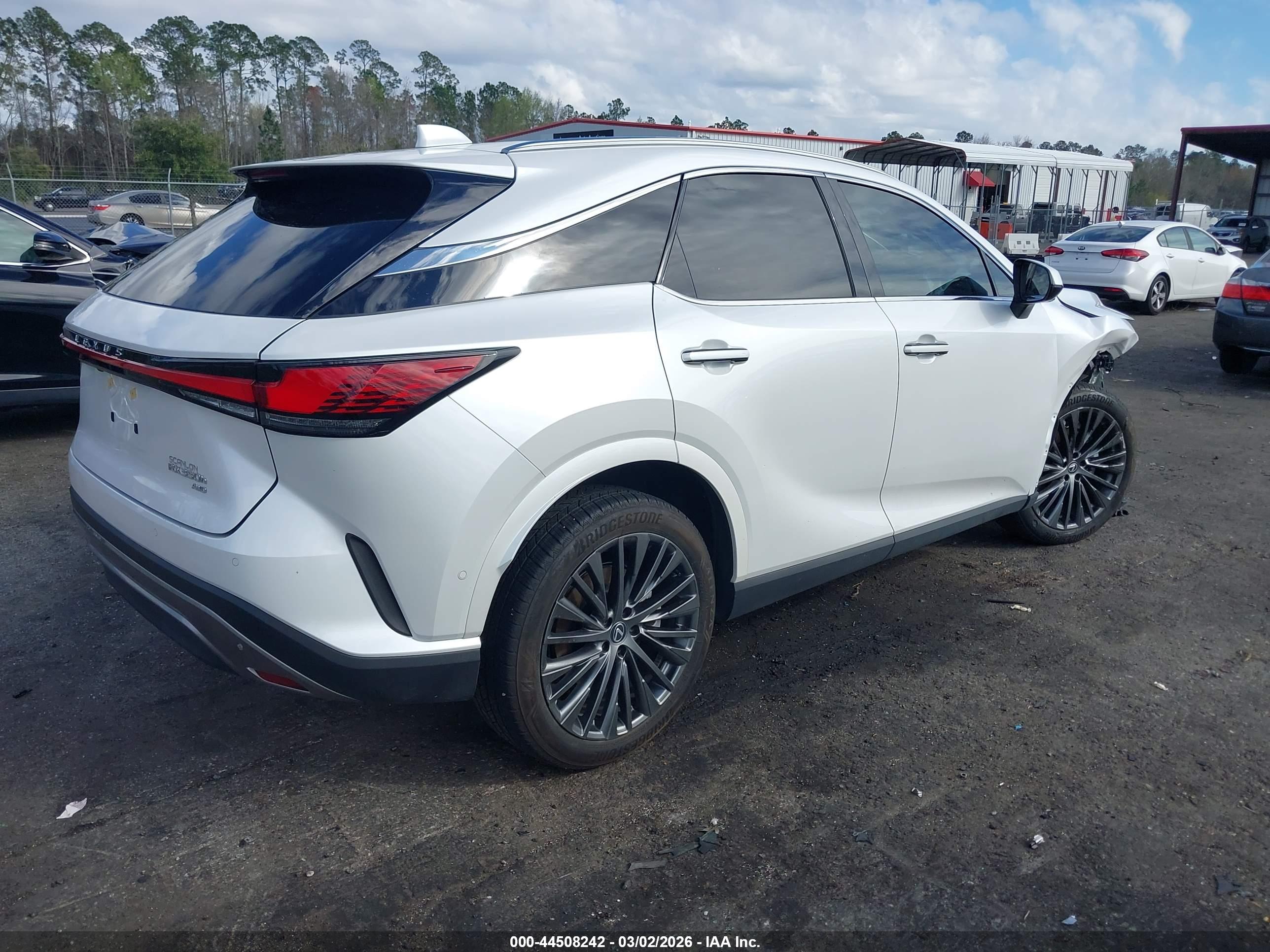 LEXUS RX image 4