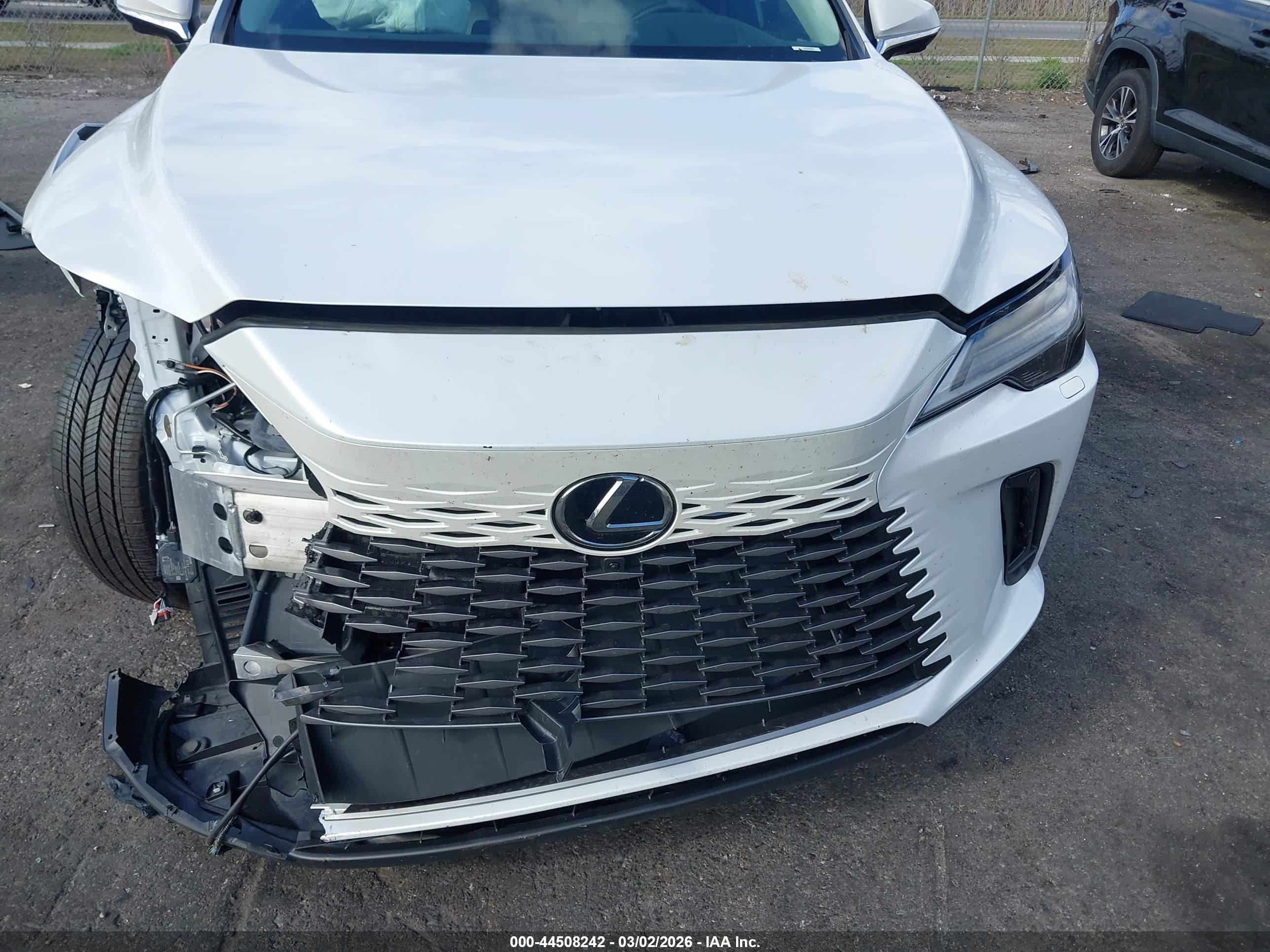 LEXUS RX image 6