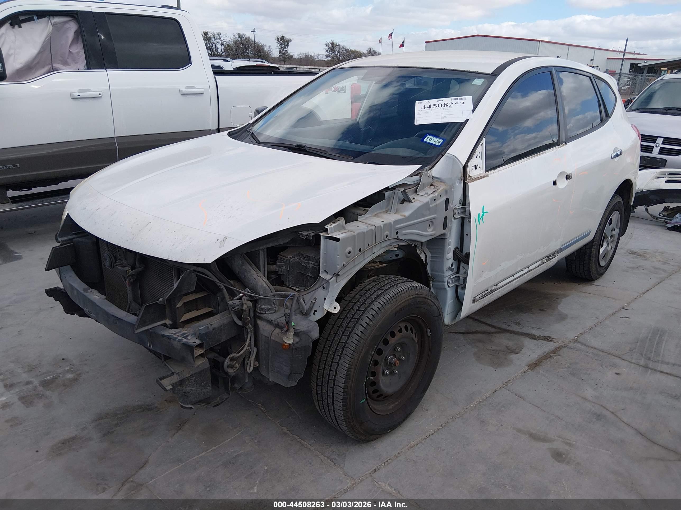 NISSAN ROGUE image 2