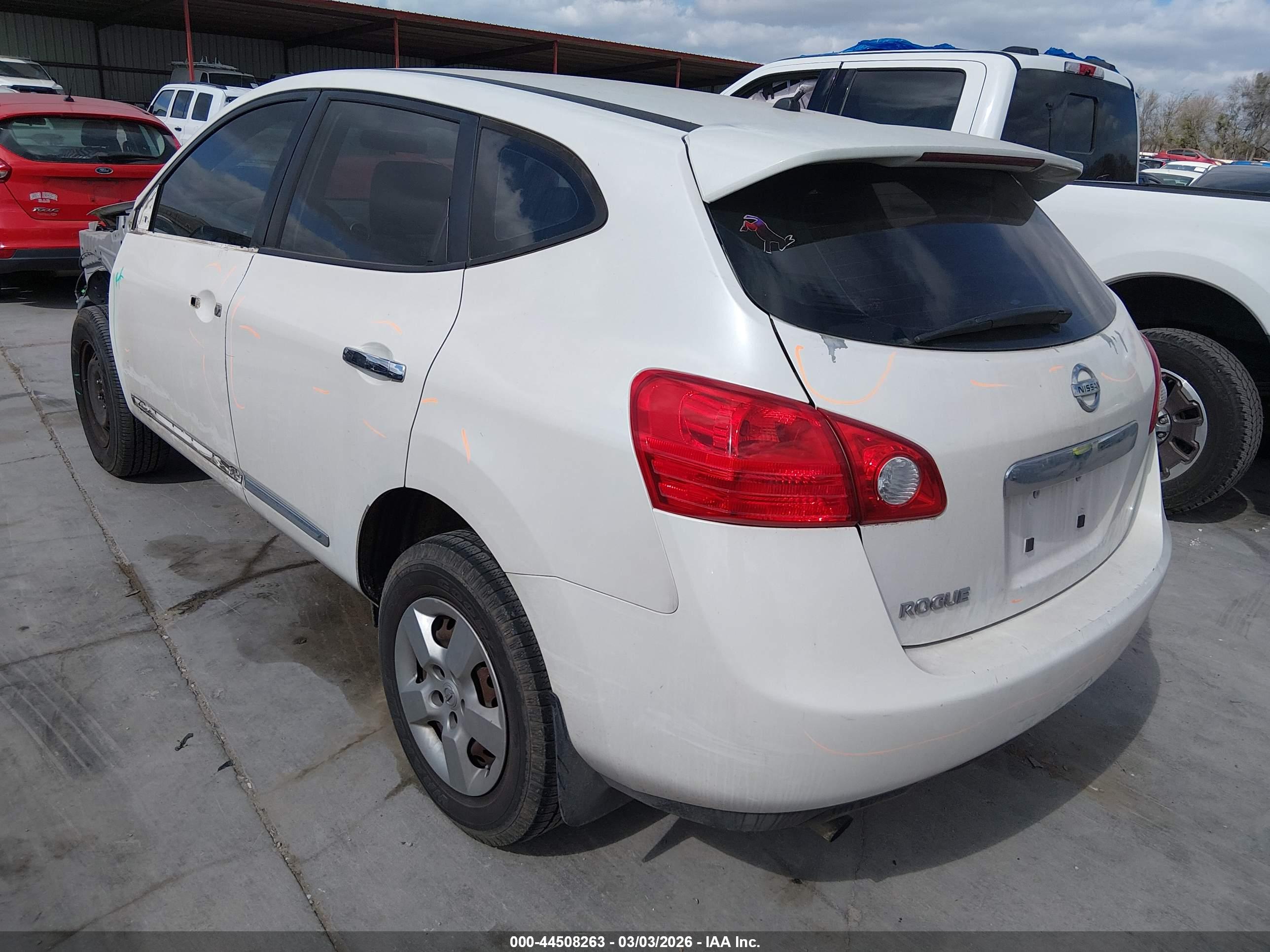 NISSAN ROGUE image 3