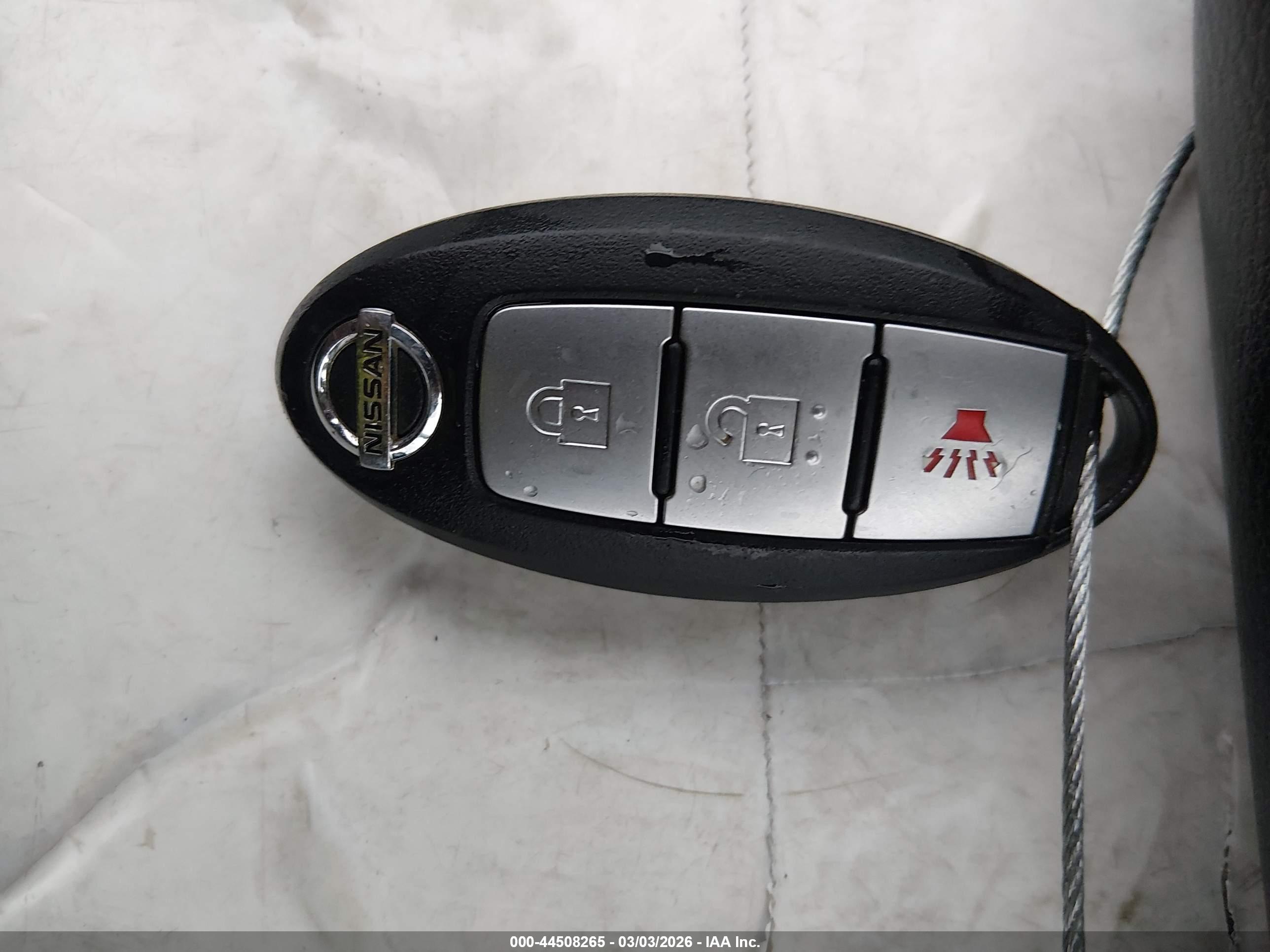 NISSAN ROGUE image 11