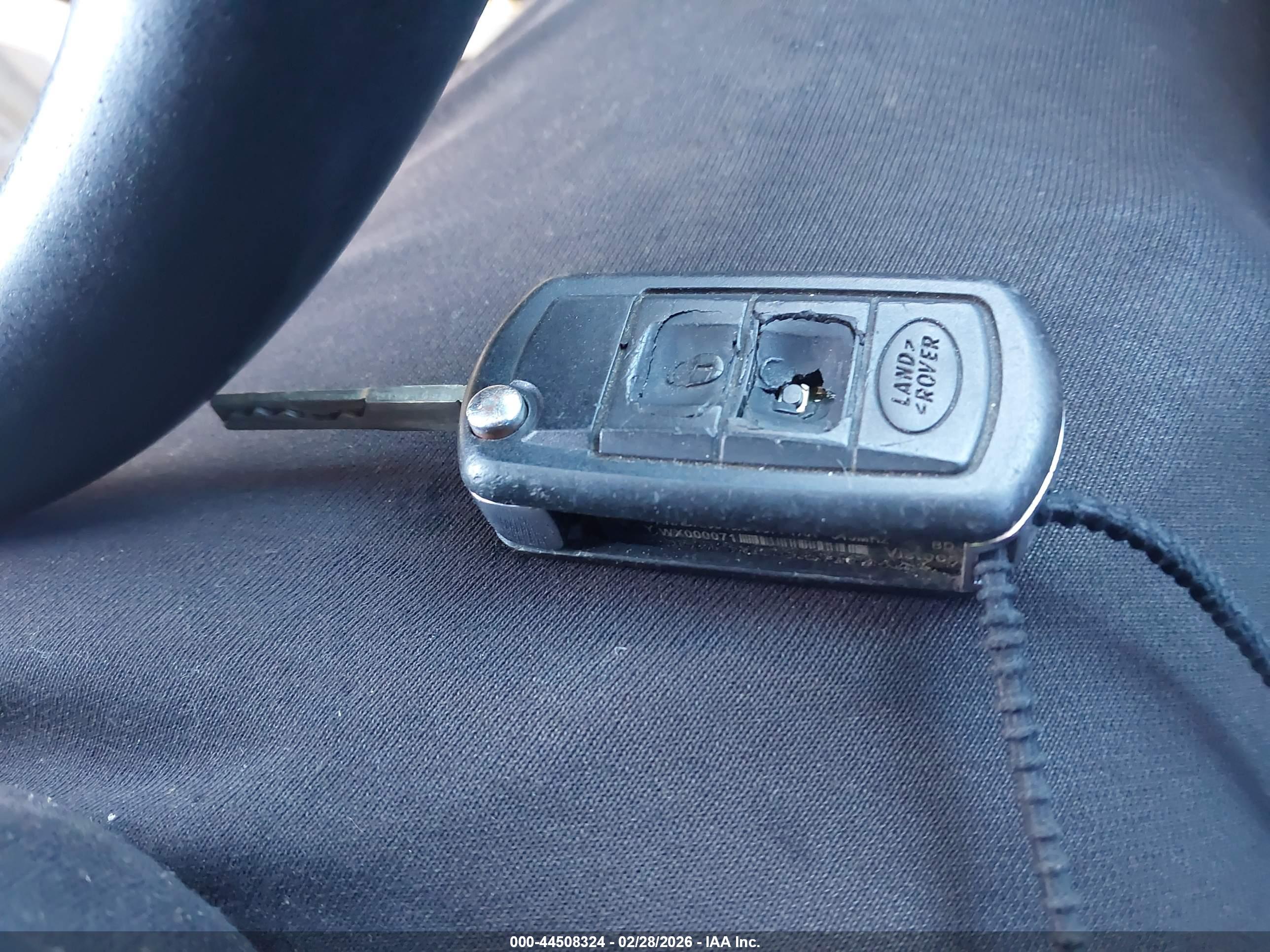 LAND ROVER image 11