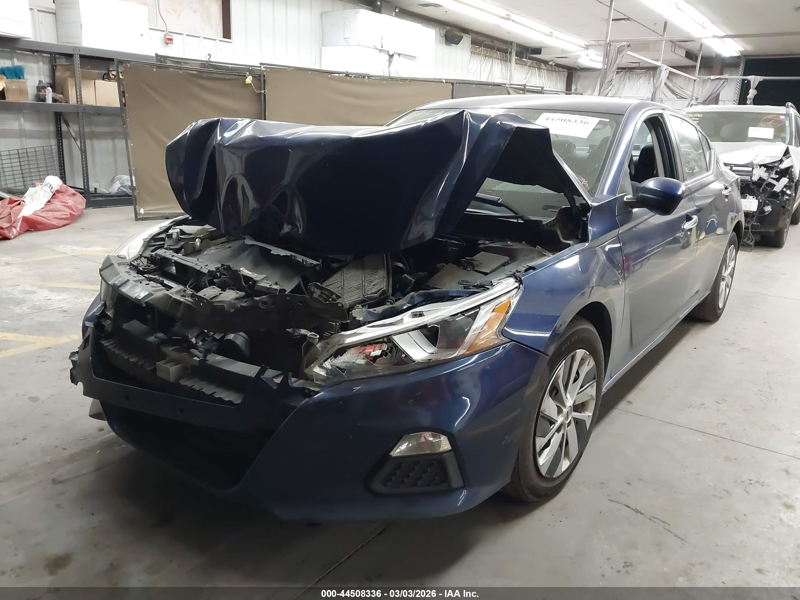 NISSAN ALTIMA image 2