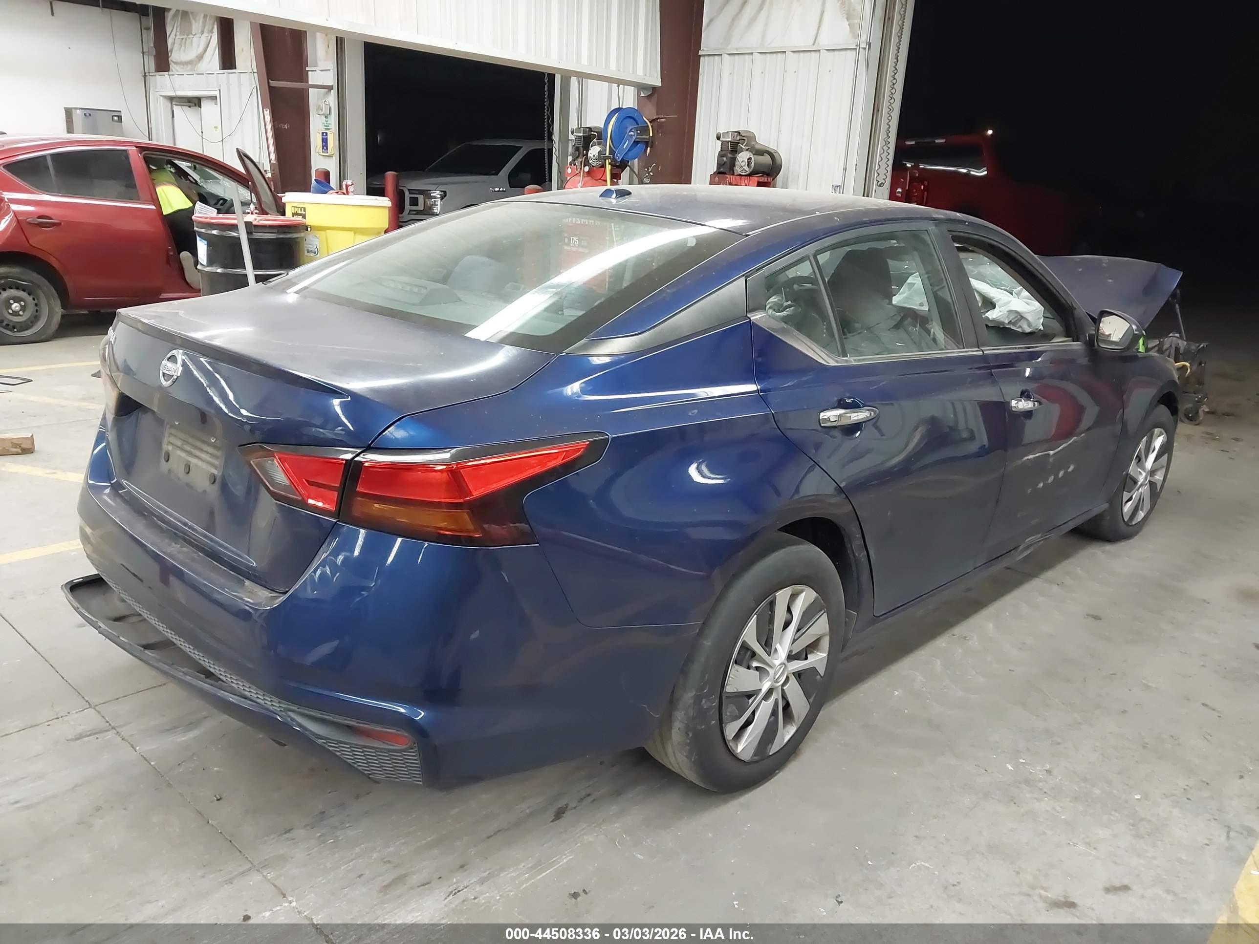 NISSAN ALTIMA image 4