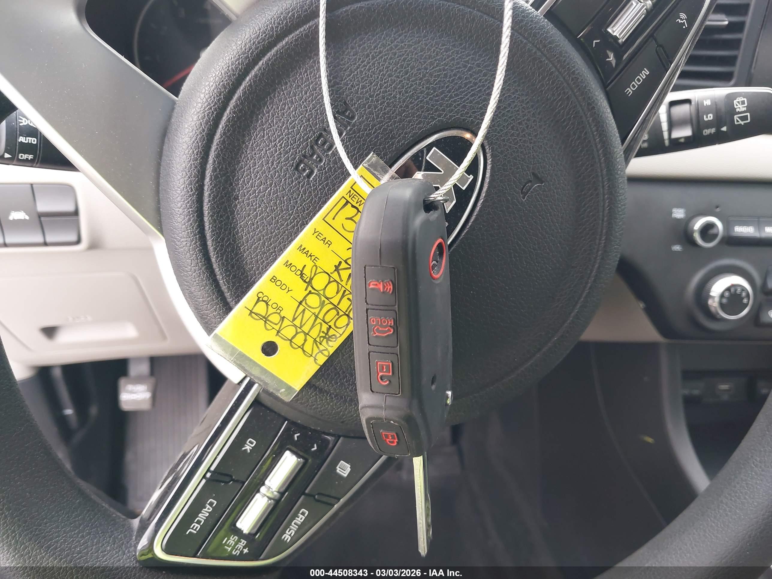KIA SPORTAGE image 11