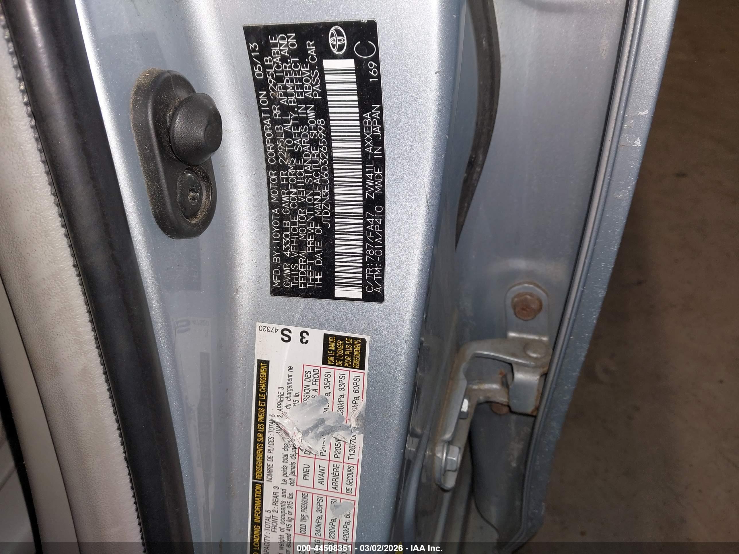 TOYOTA PRIUS image 9