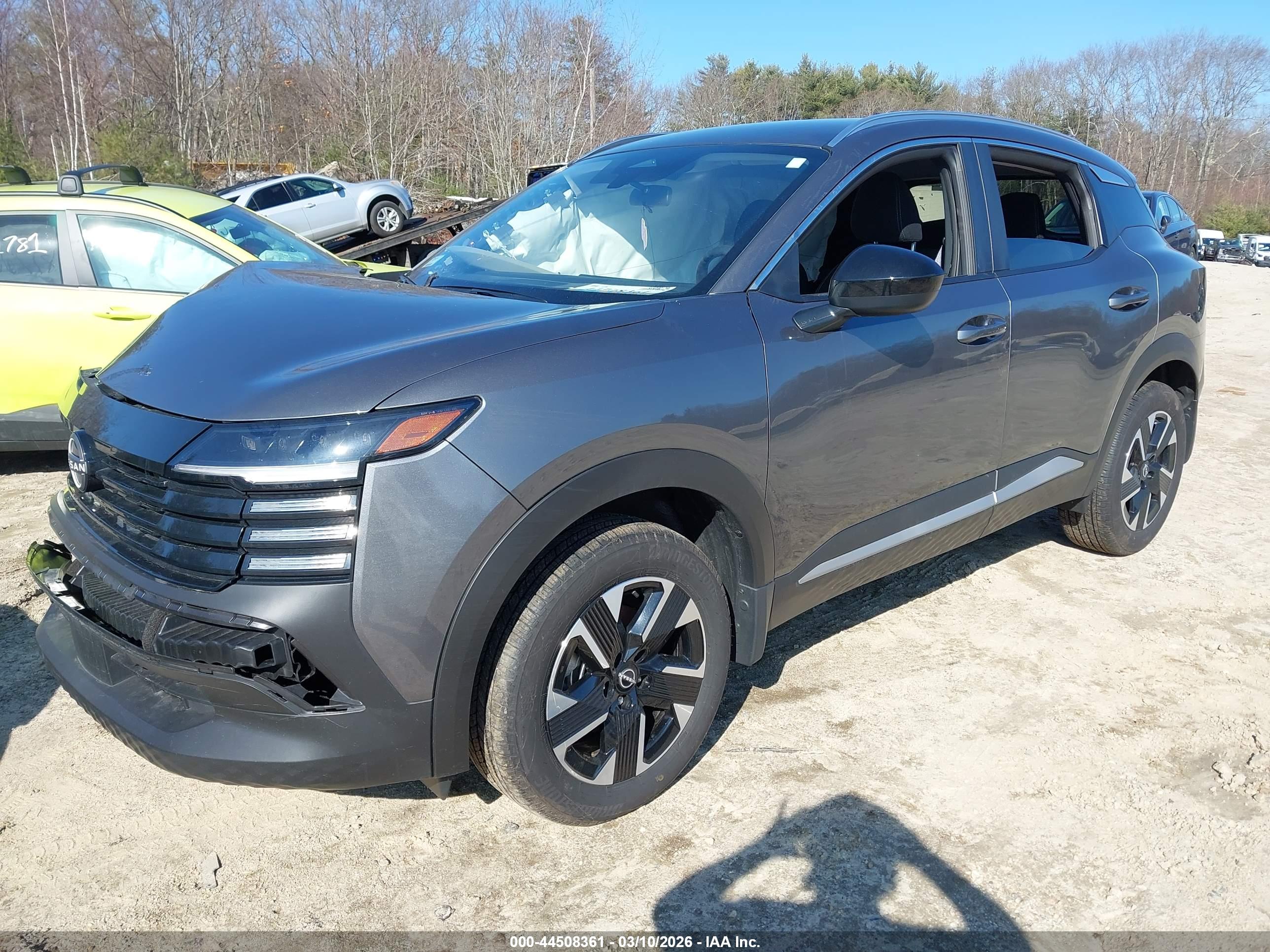 NISSAN KICKS image 2