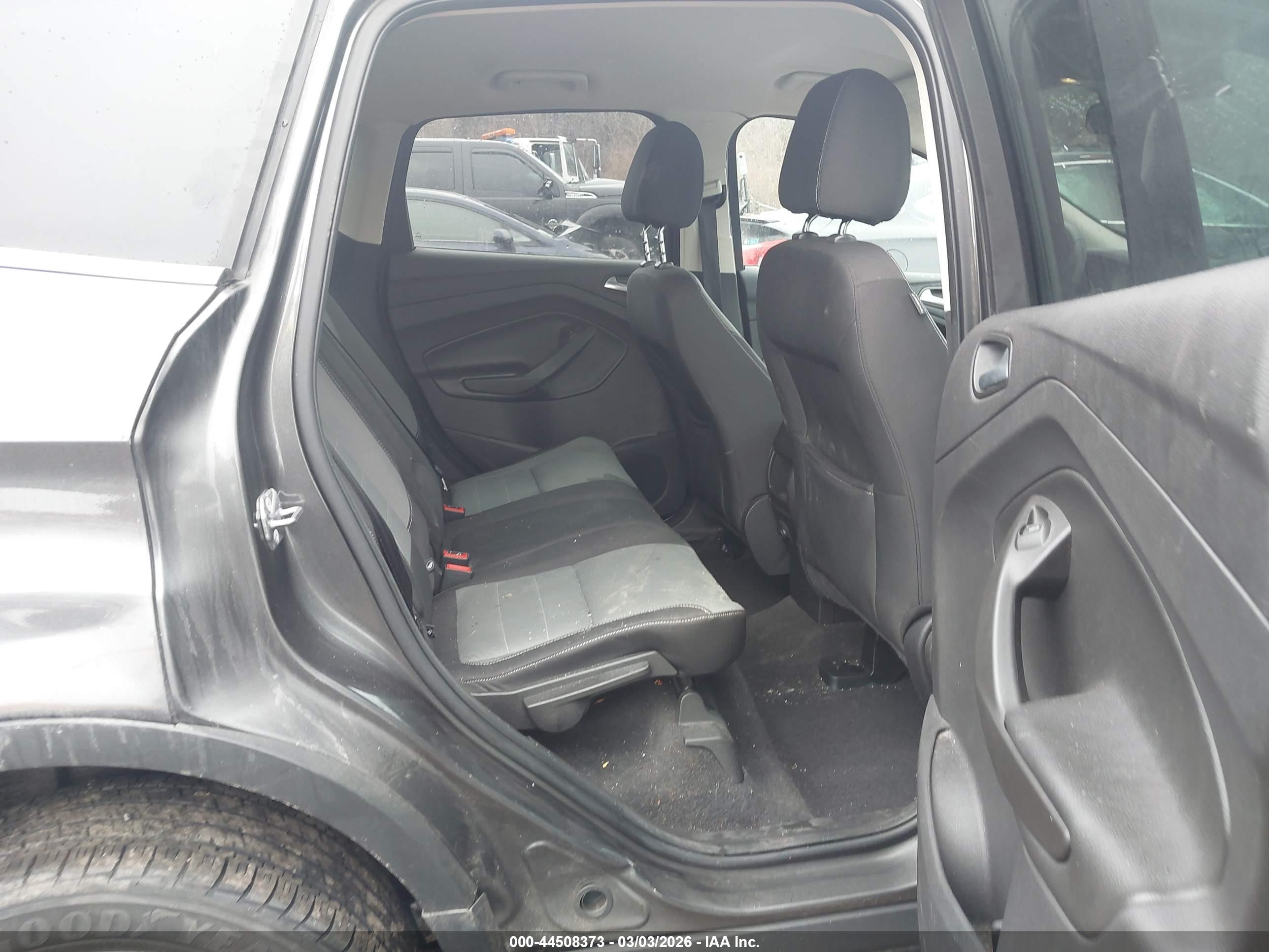 FORD ESCAPE image 8
