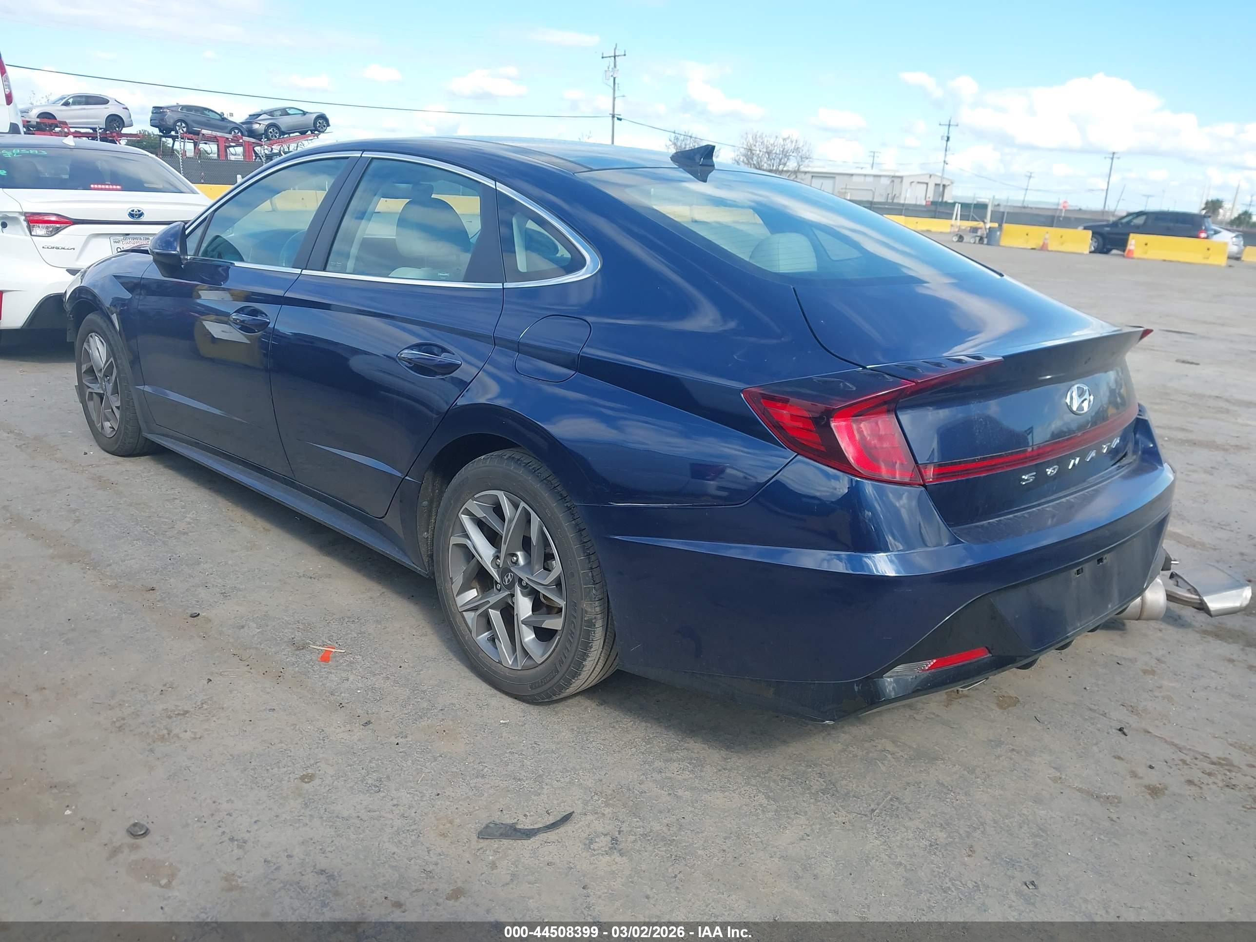 HYUNDAI SONATA image 3
