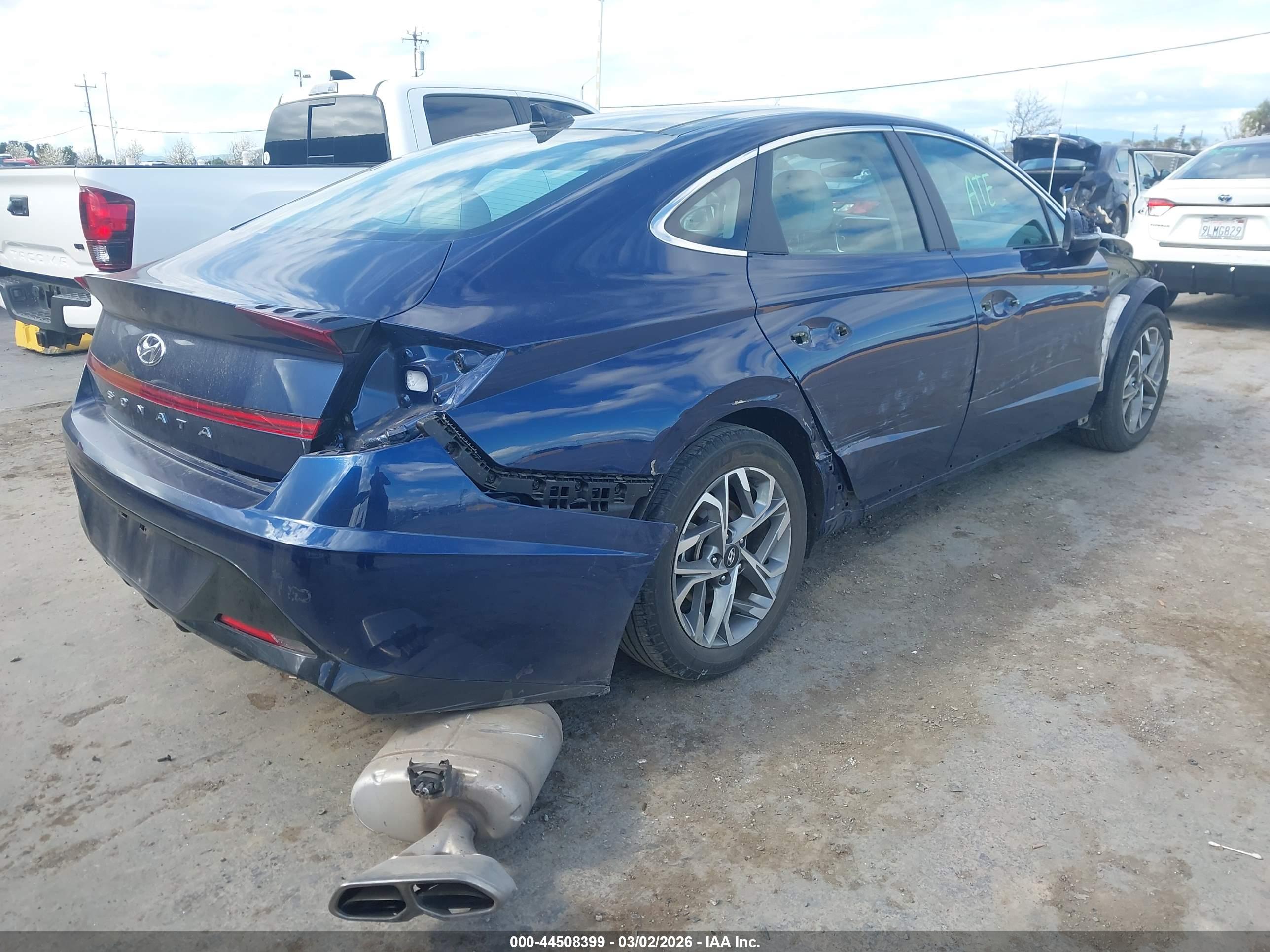 HYUNDAI SONATA image 4
