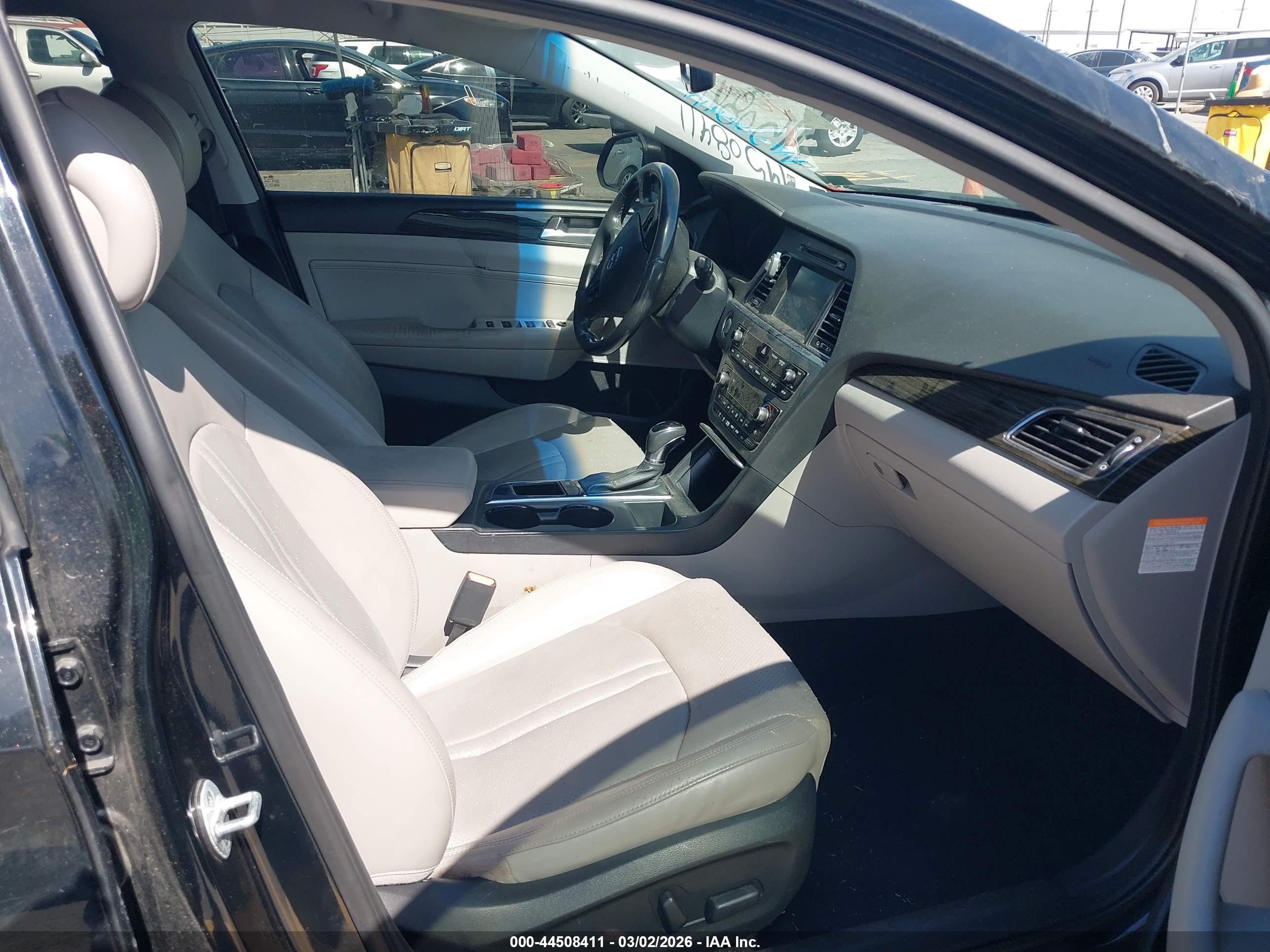 HYUNDAI SONATA image 5