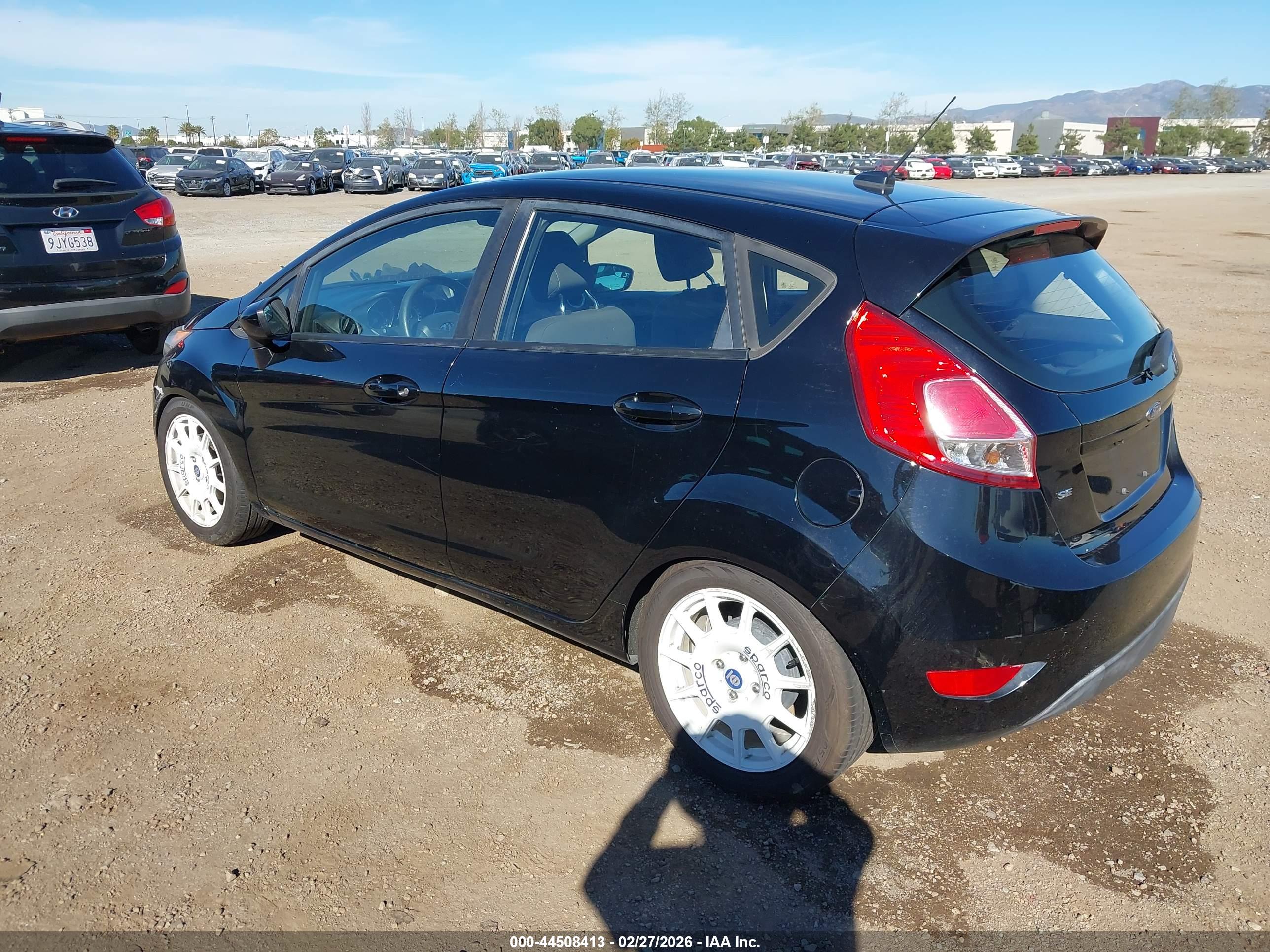 FORD FIESTA image 3
