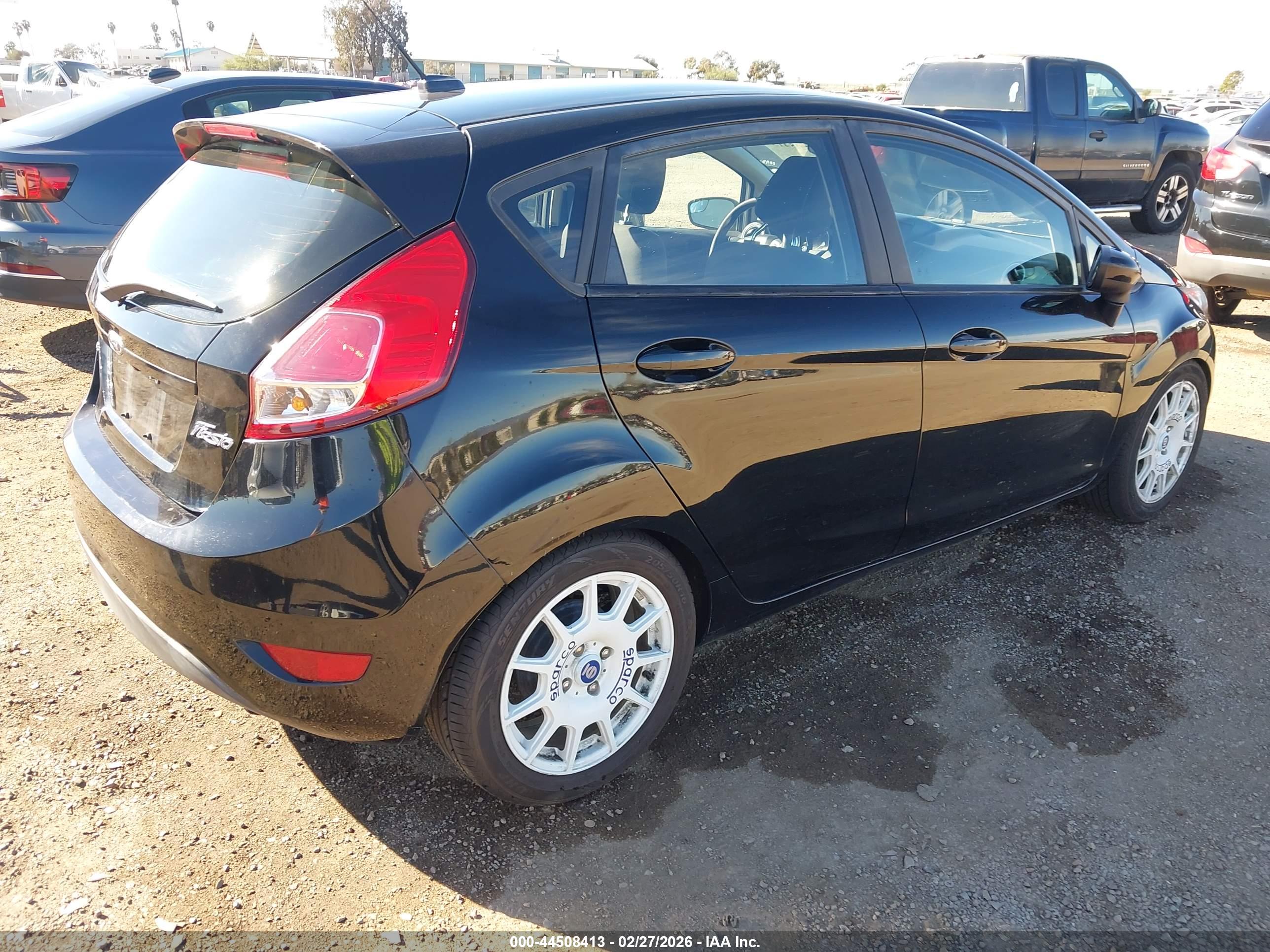 FORD FIESTA image 4
