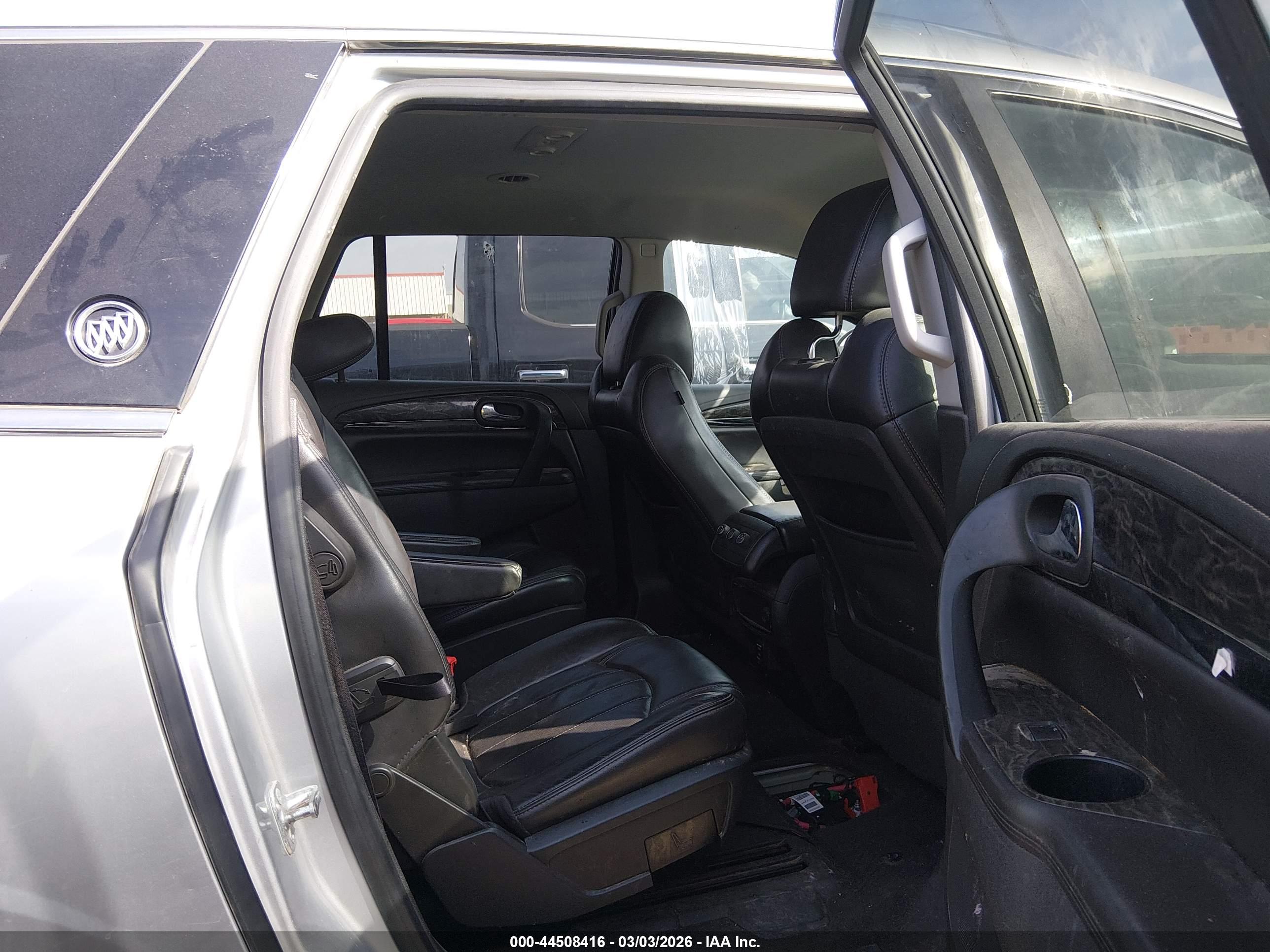 BUICK ENCLAVE image 8