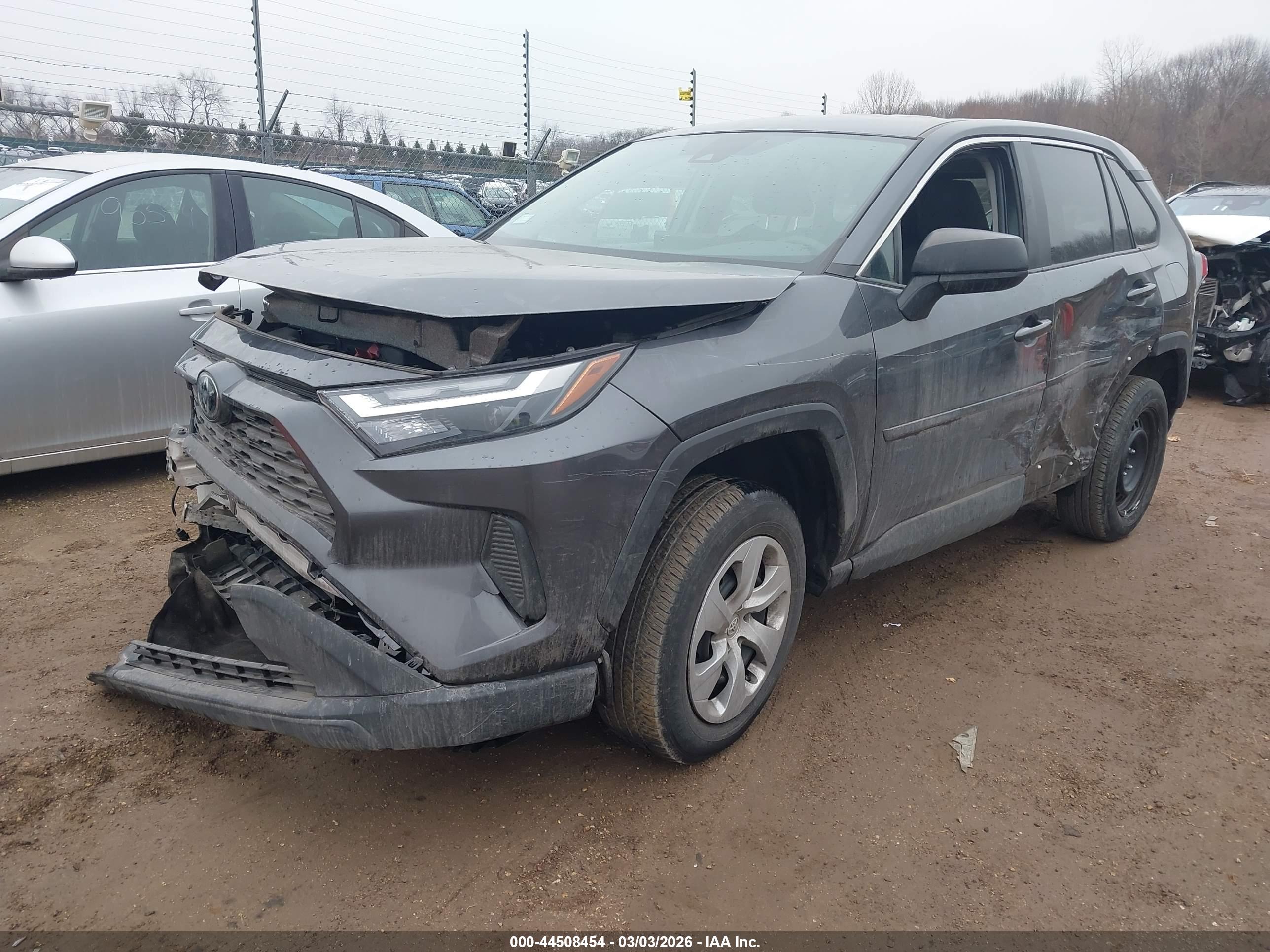 TOYOTA RAV4 image 2