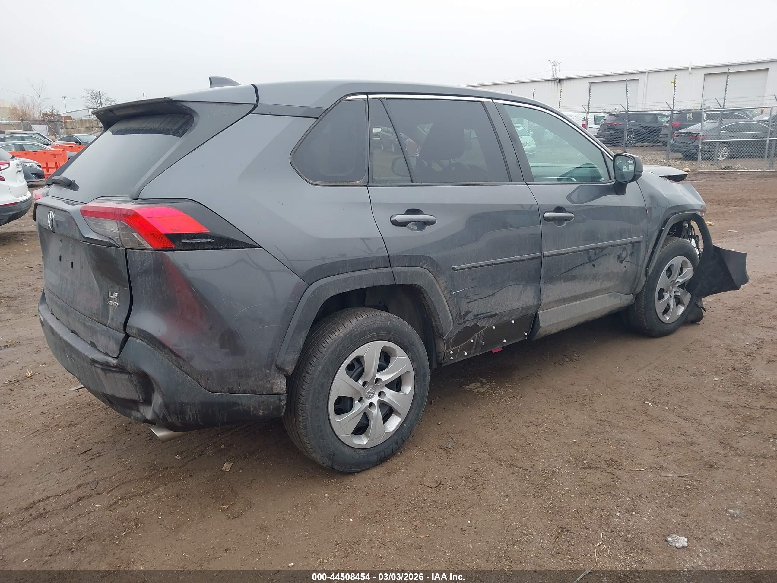 TOYOTA RAV4 image 4