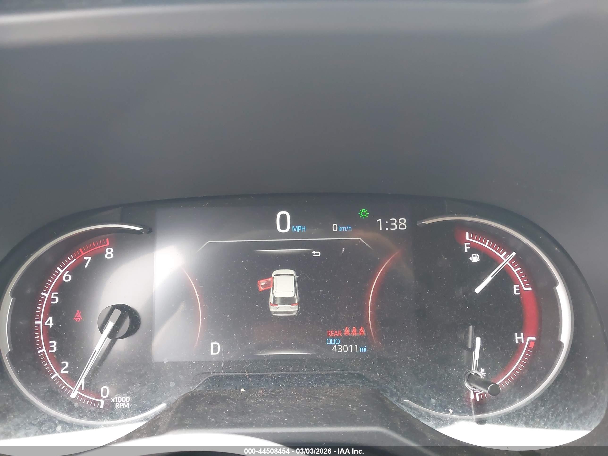 TOYOTA RAV4 image 7