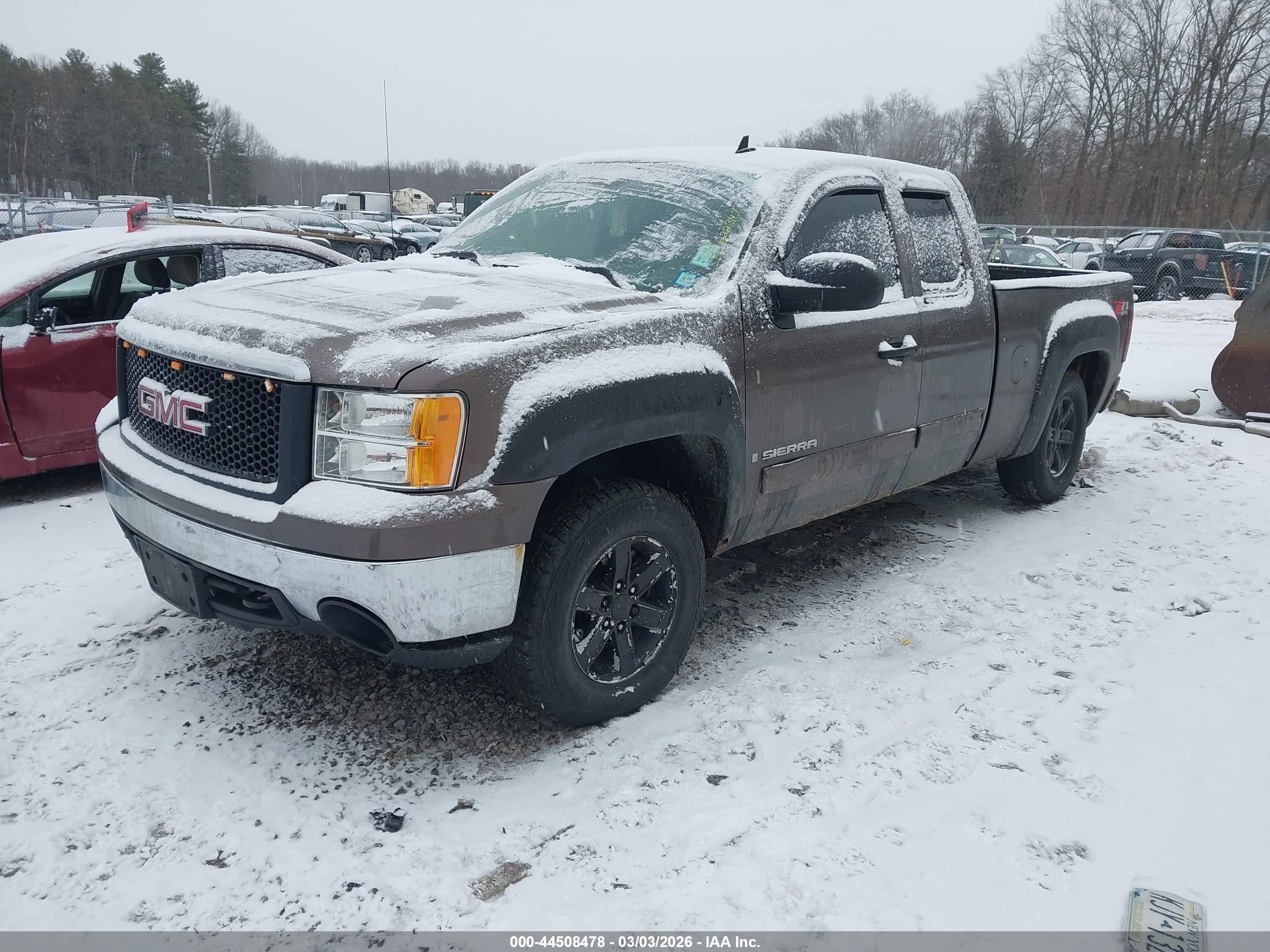 GMC SIERRA image 2