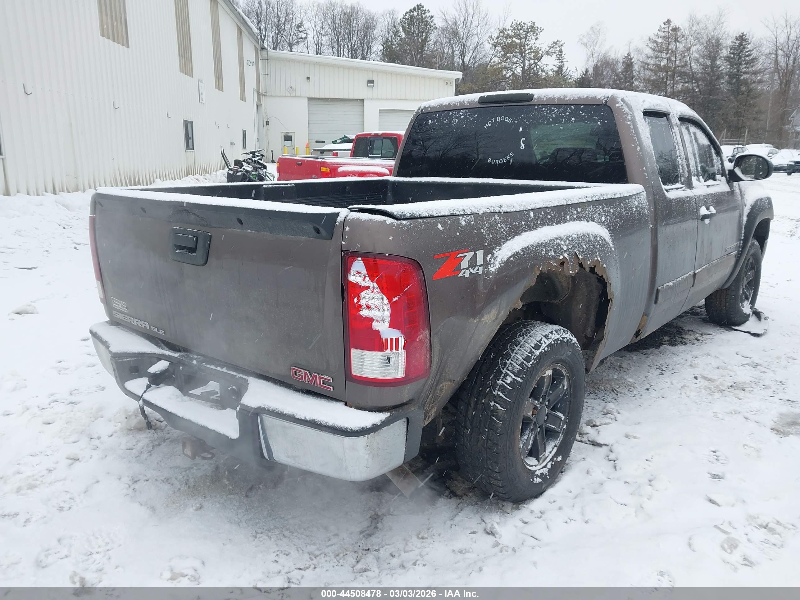 GMC SIERRA image 6