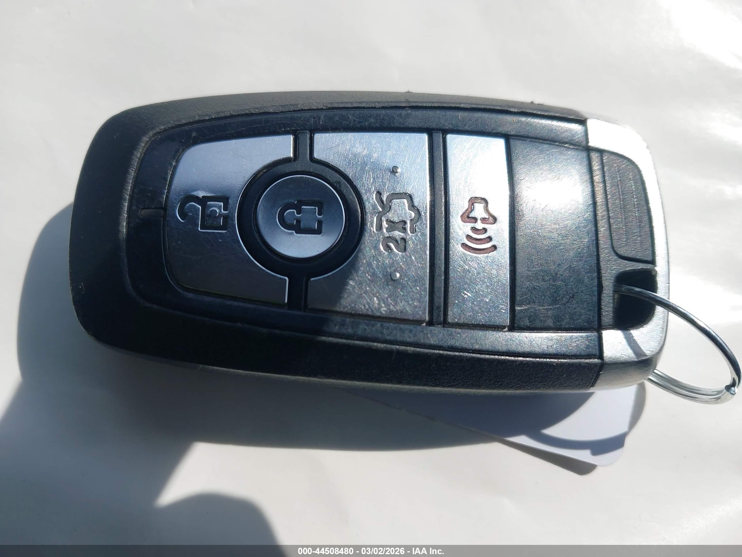 FORD FUSION image 11