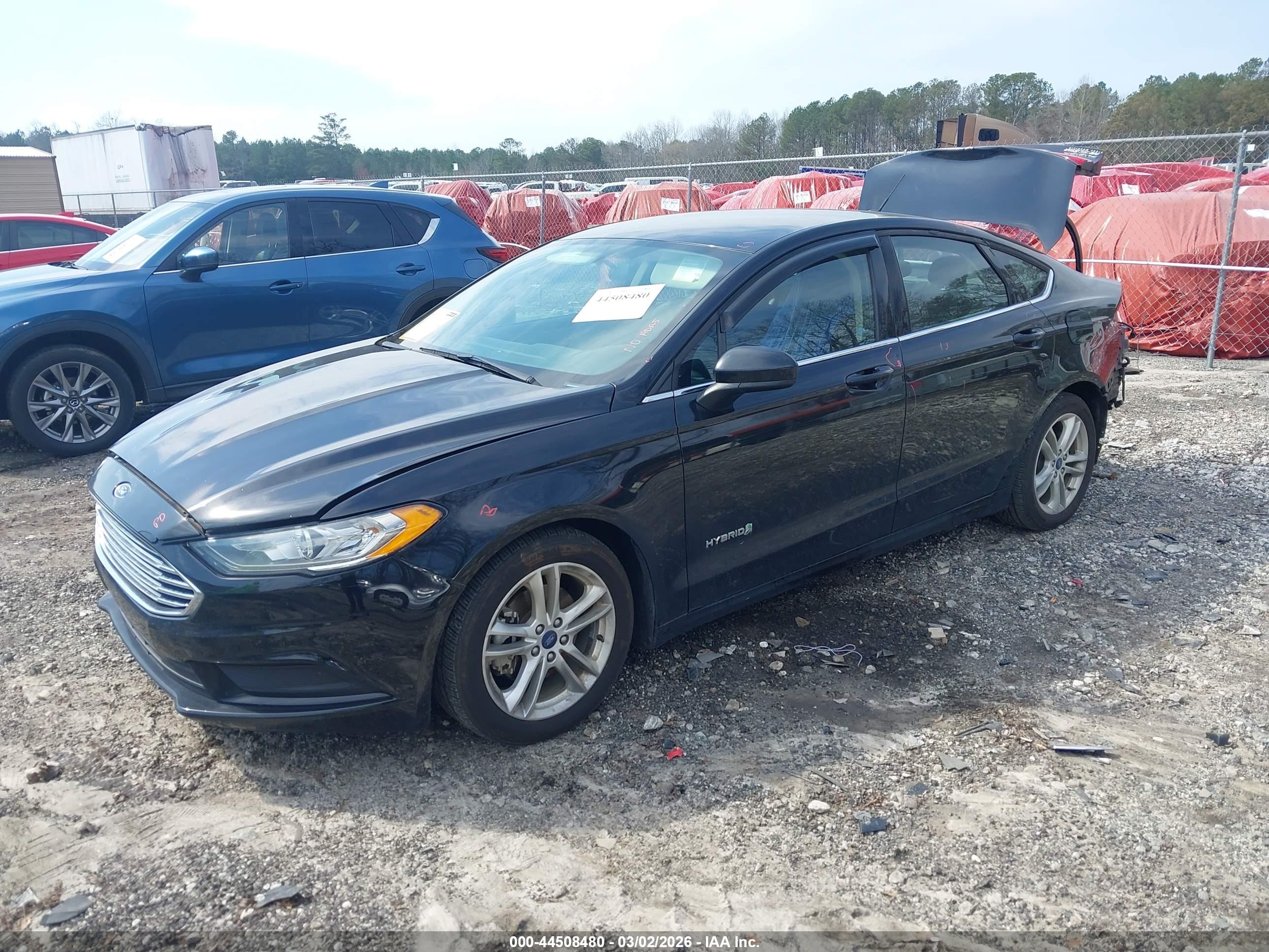 FORD FUSION image 2