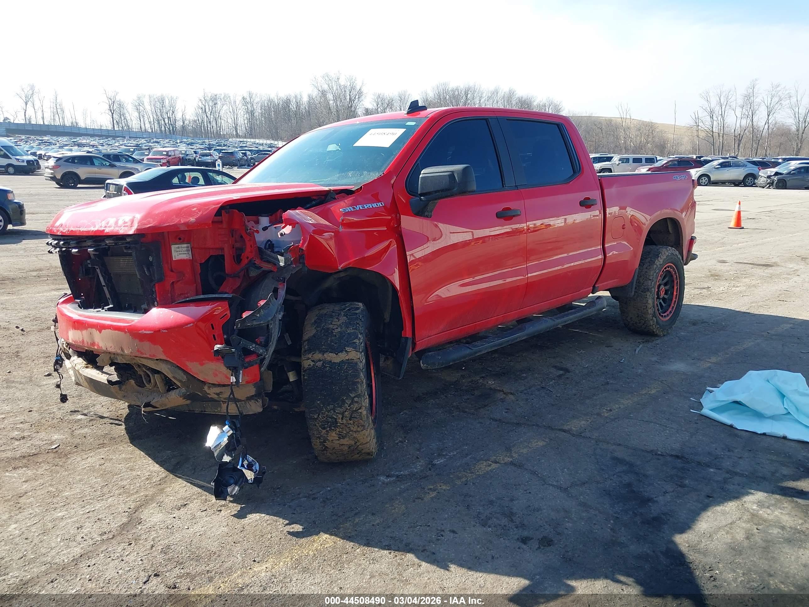 CHEVROLET SILVERADO image 2