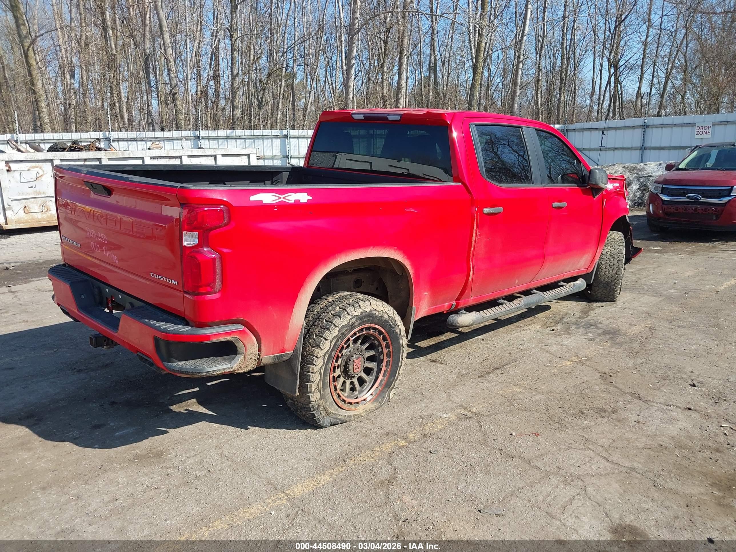 CHEVROLET SILVERADO image 4