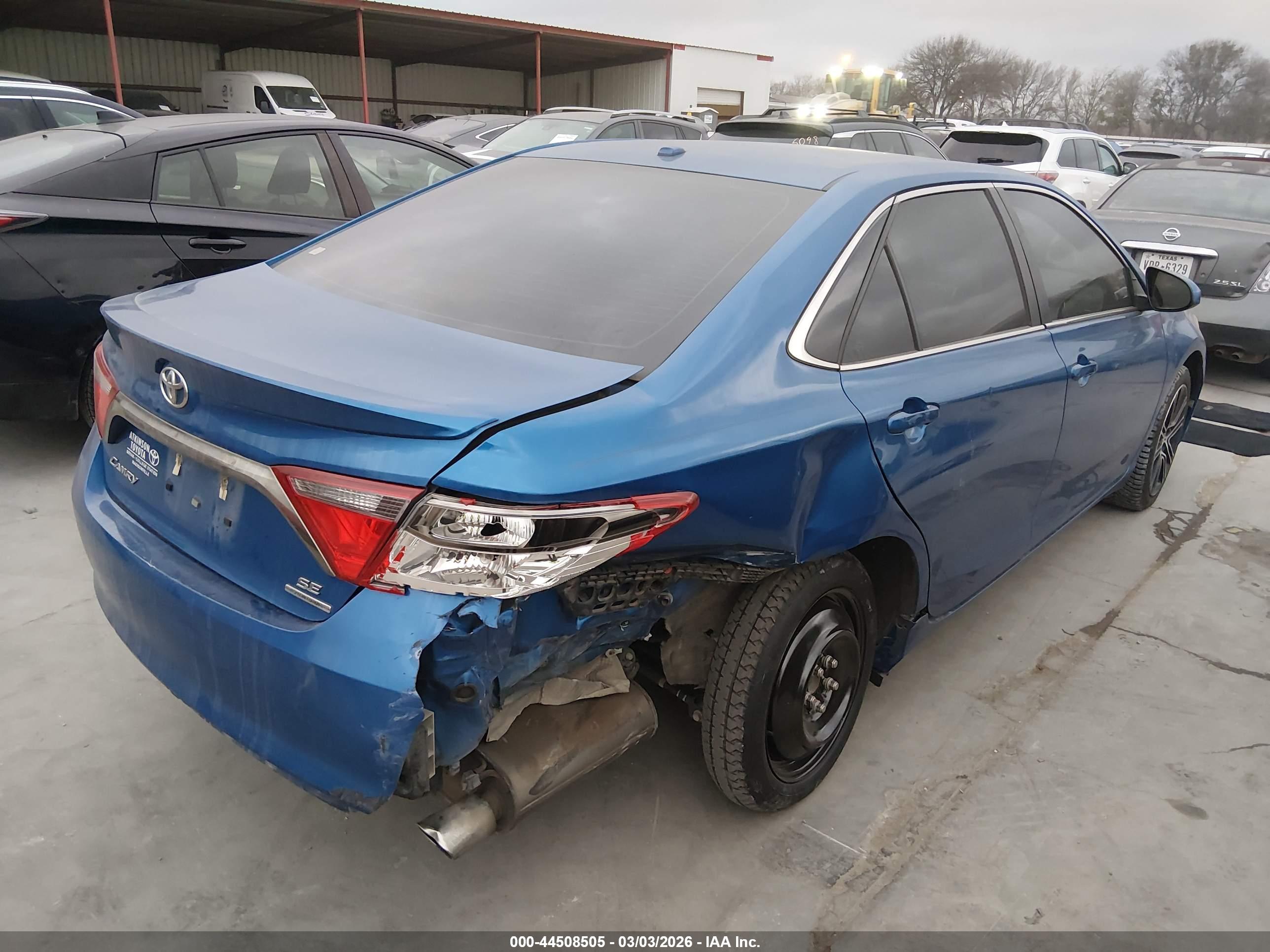 TOYOTA CAMRY image 4