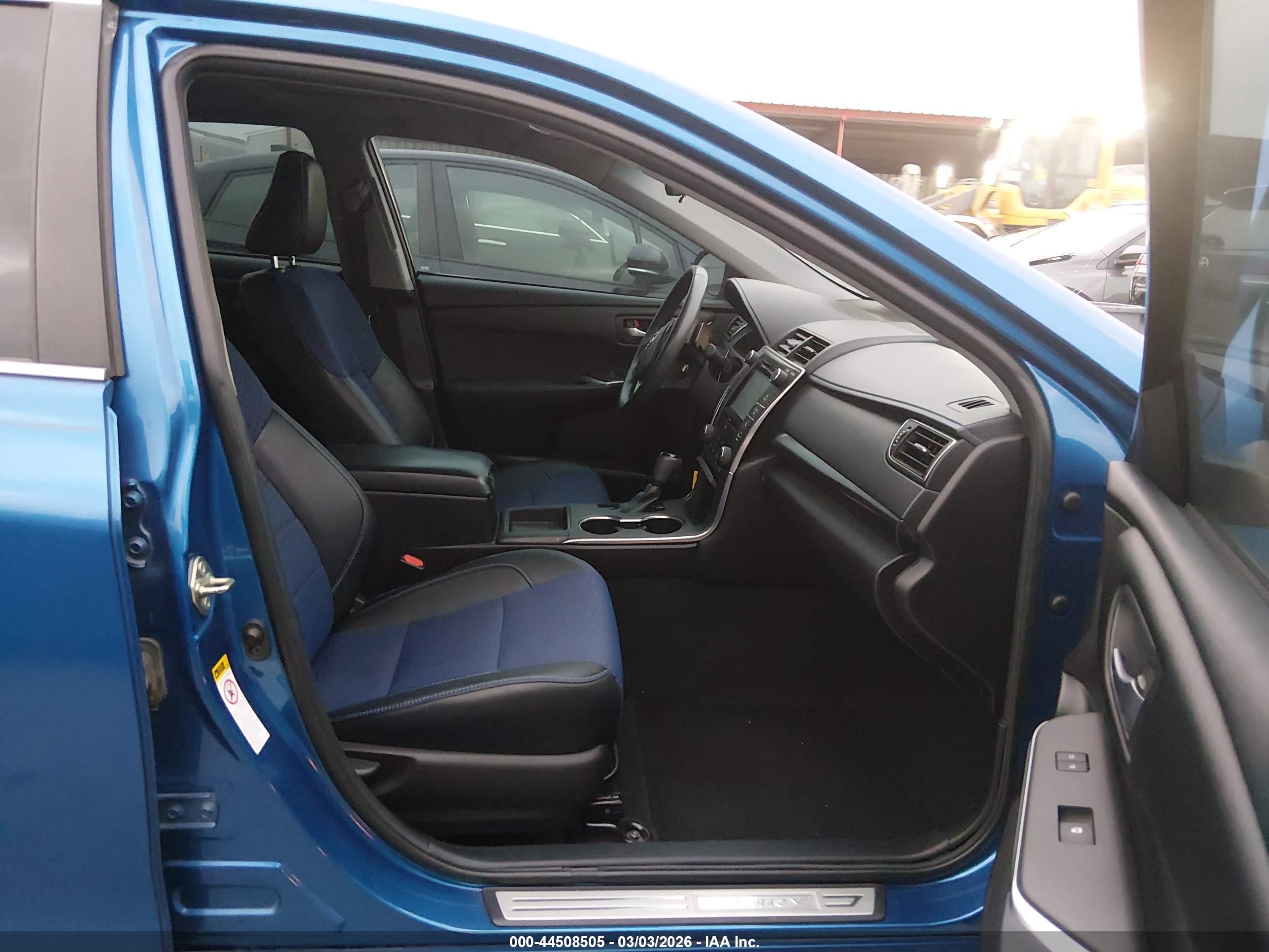 TOYOTA CAMRY image 5