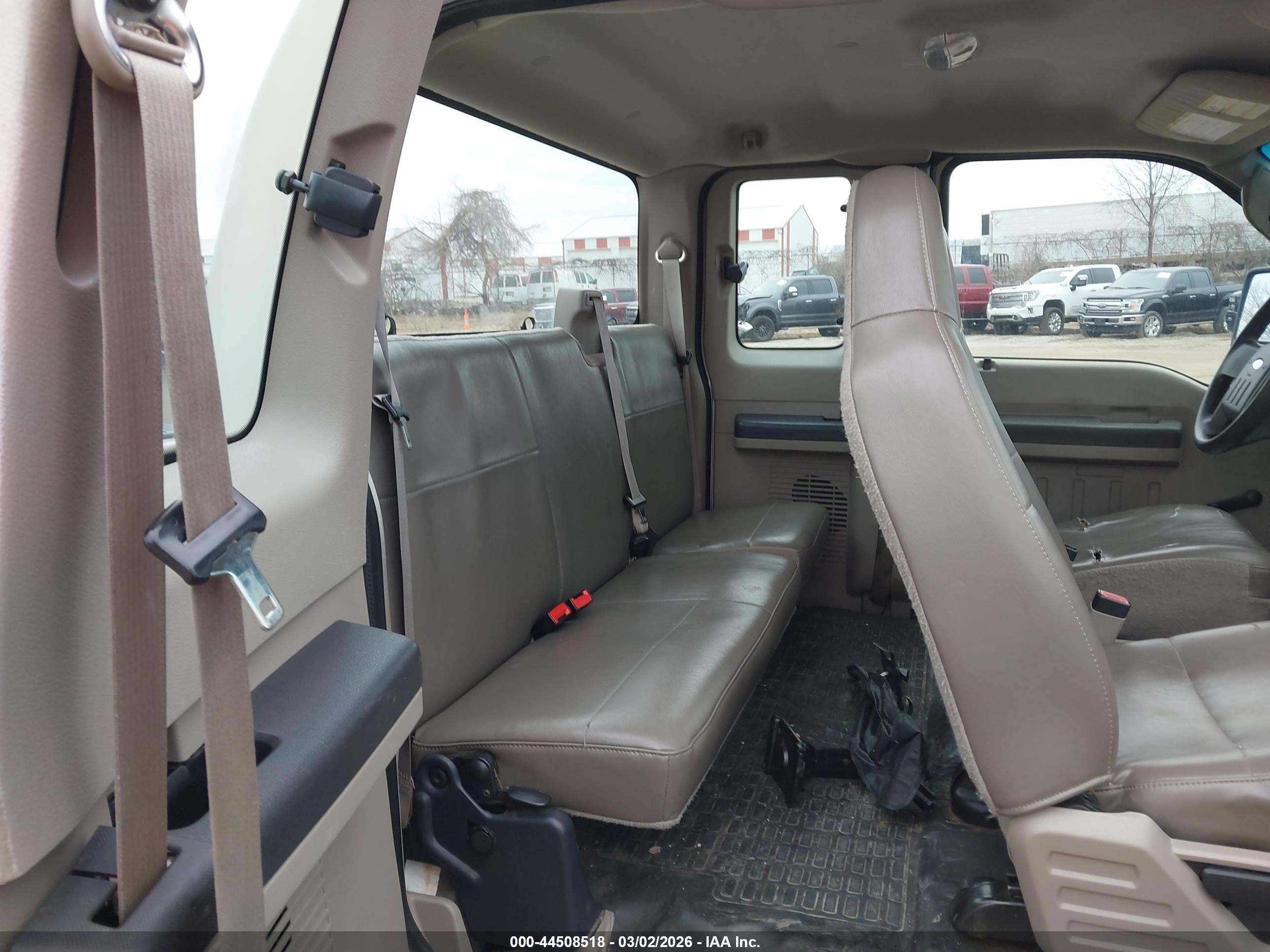 FORD F-350 image 8