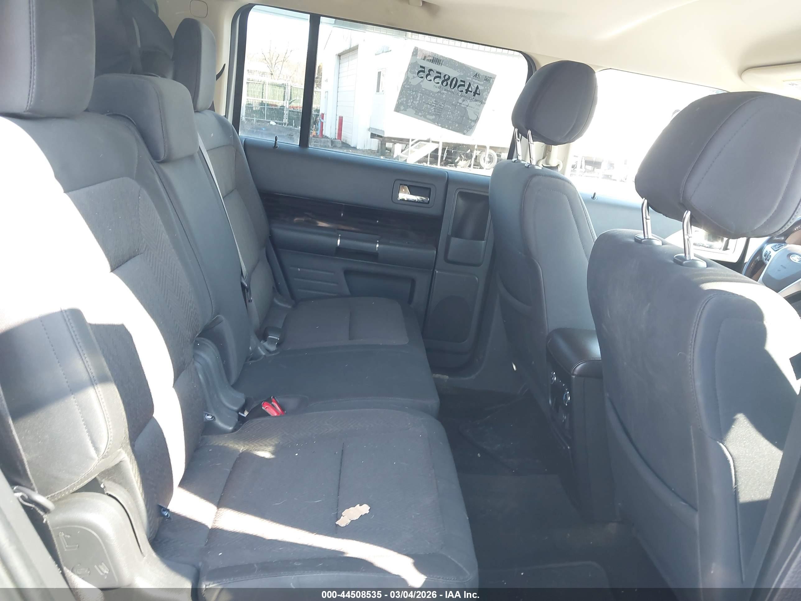 FORD FLEX image 8