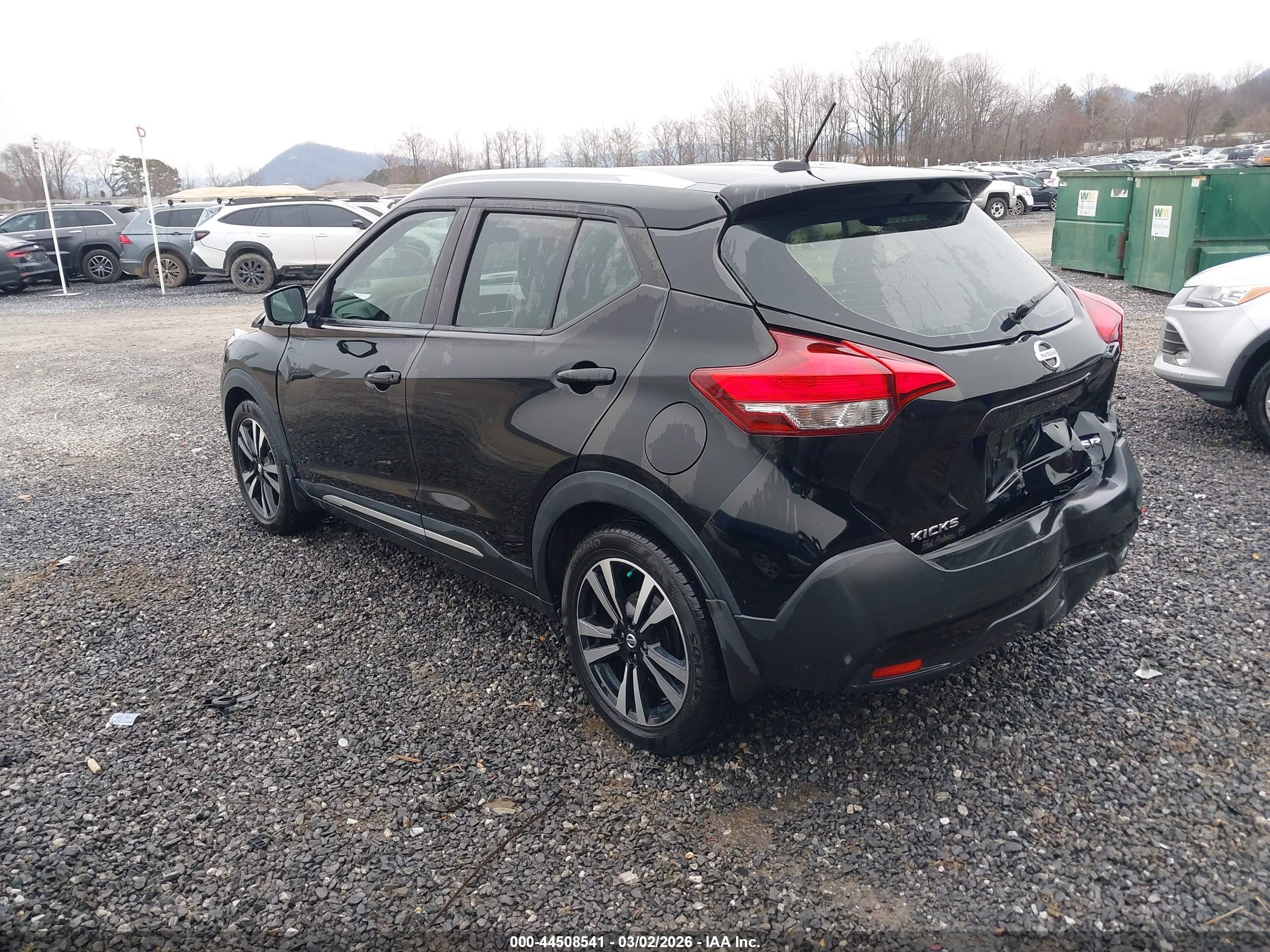 NISSAN KICKS image 3