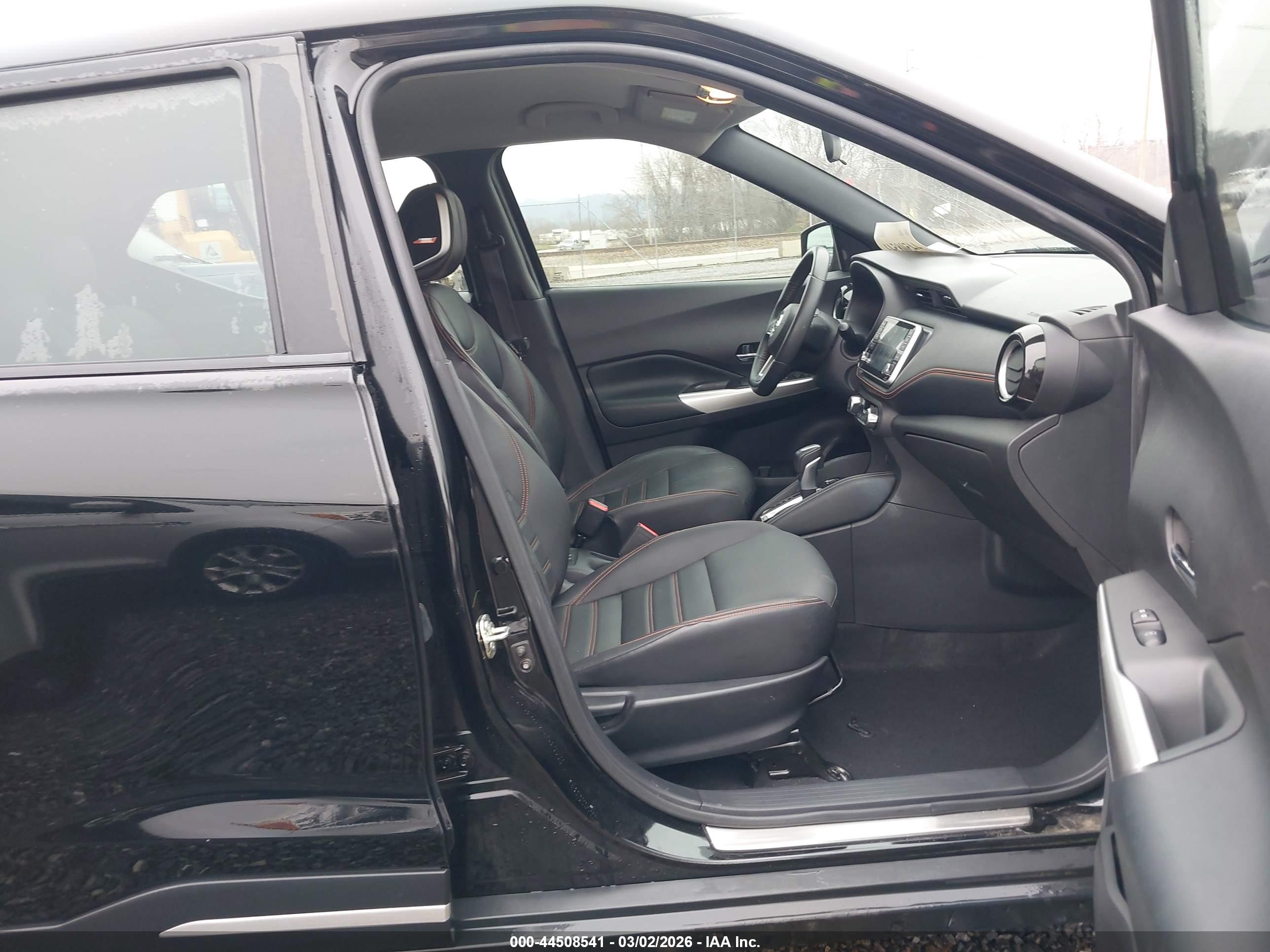 NISSAN KICKS image 5