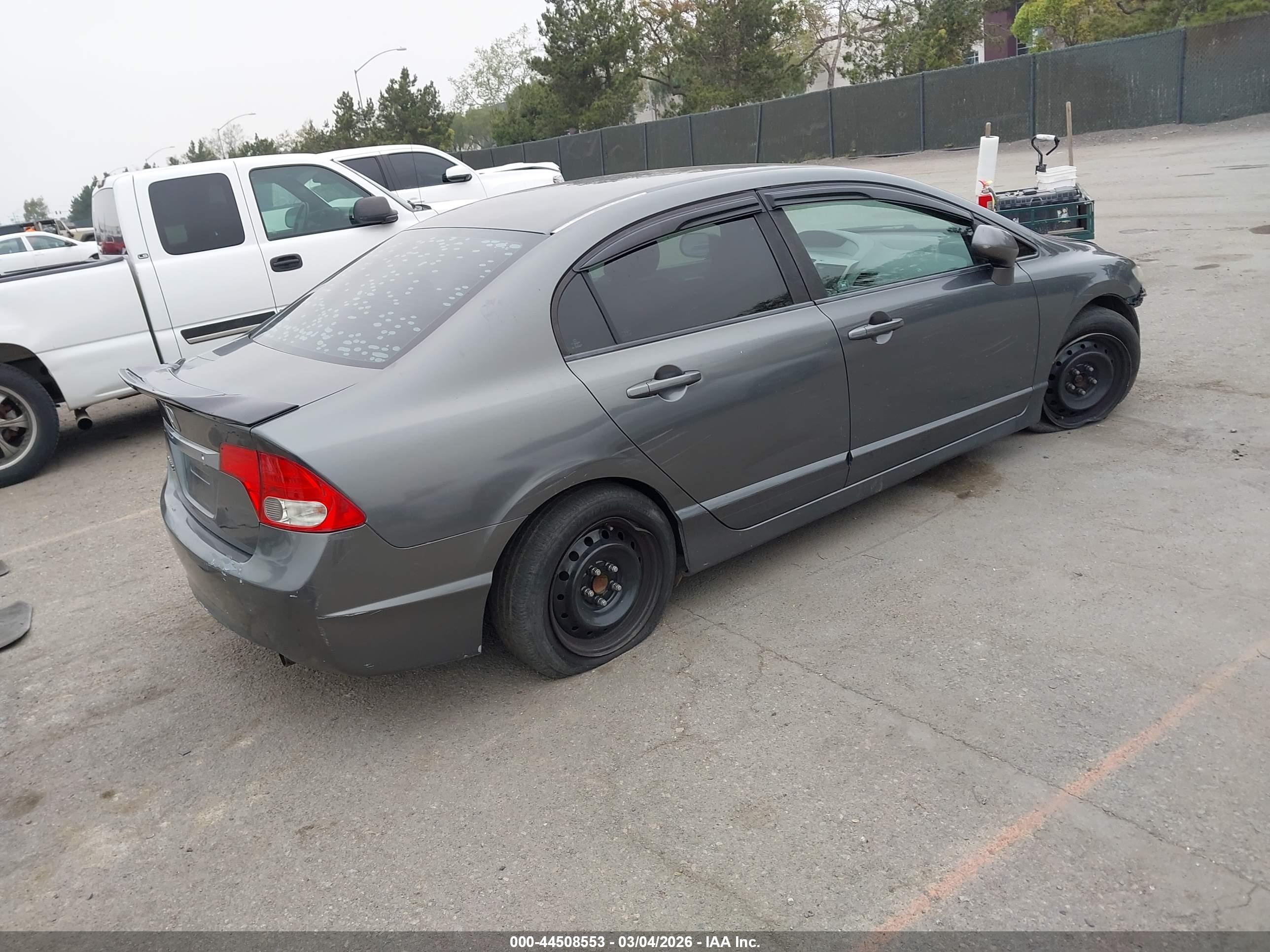 HONDA CIVIC image 4