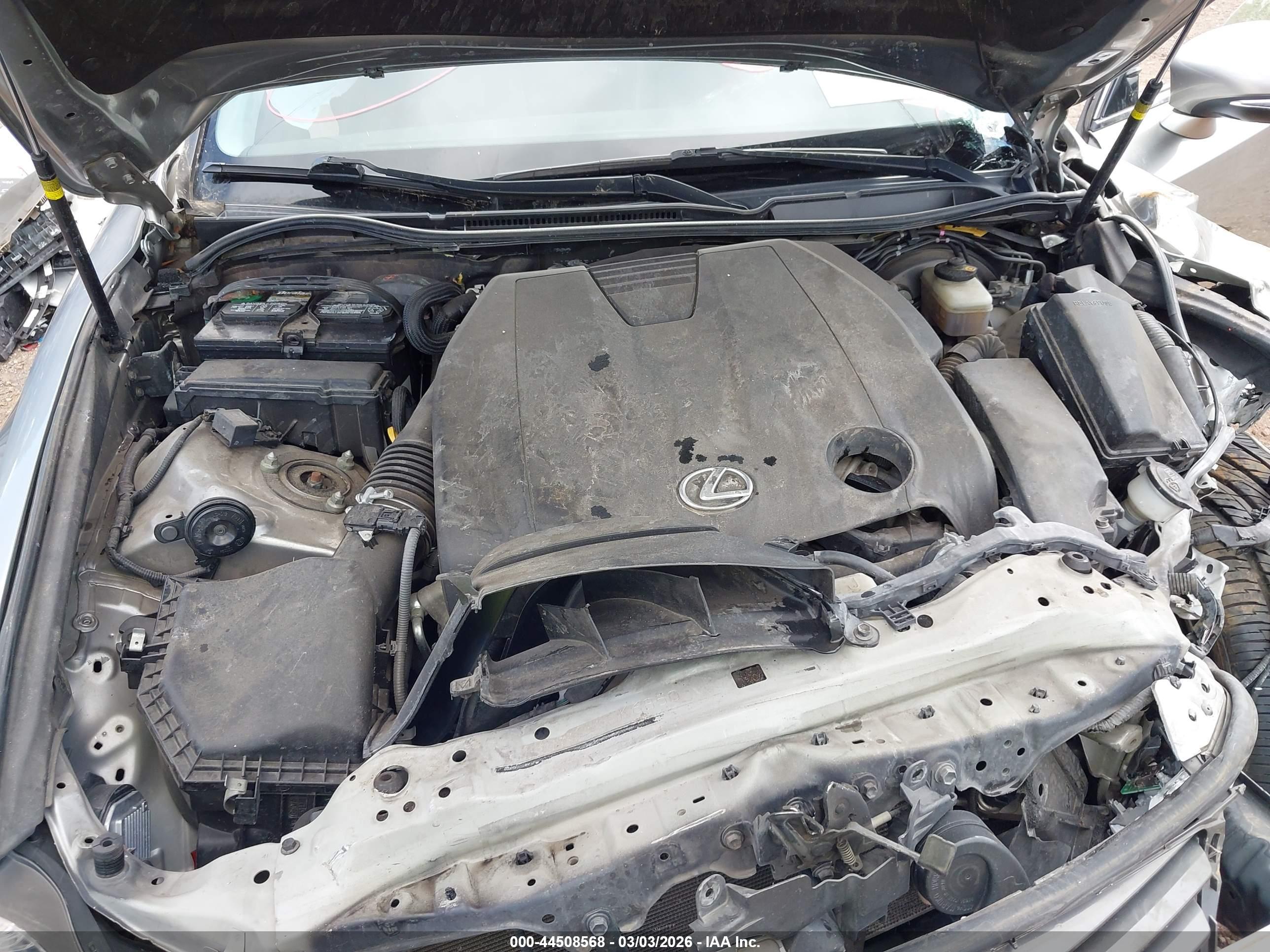 LEXUS IS image 10