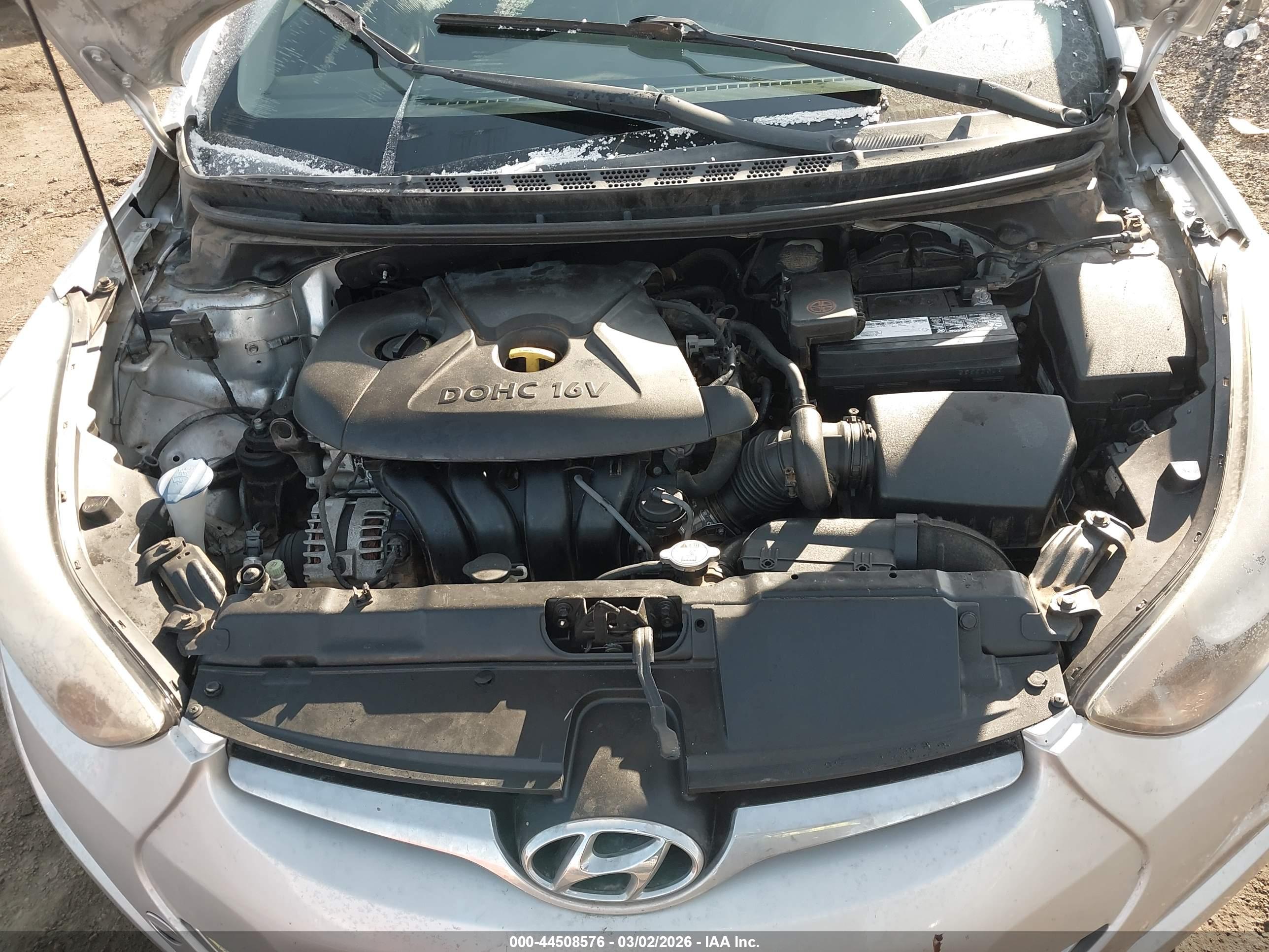 HYUNDAI ELANTRA image 10