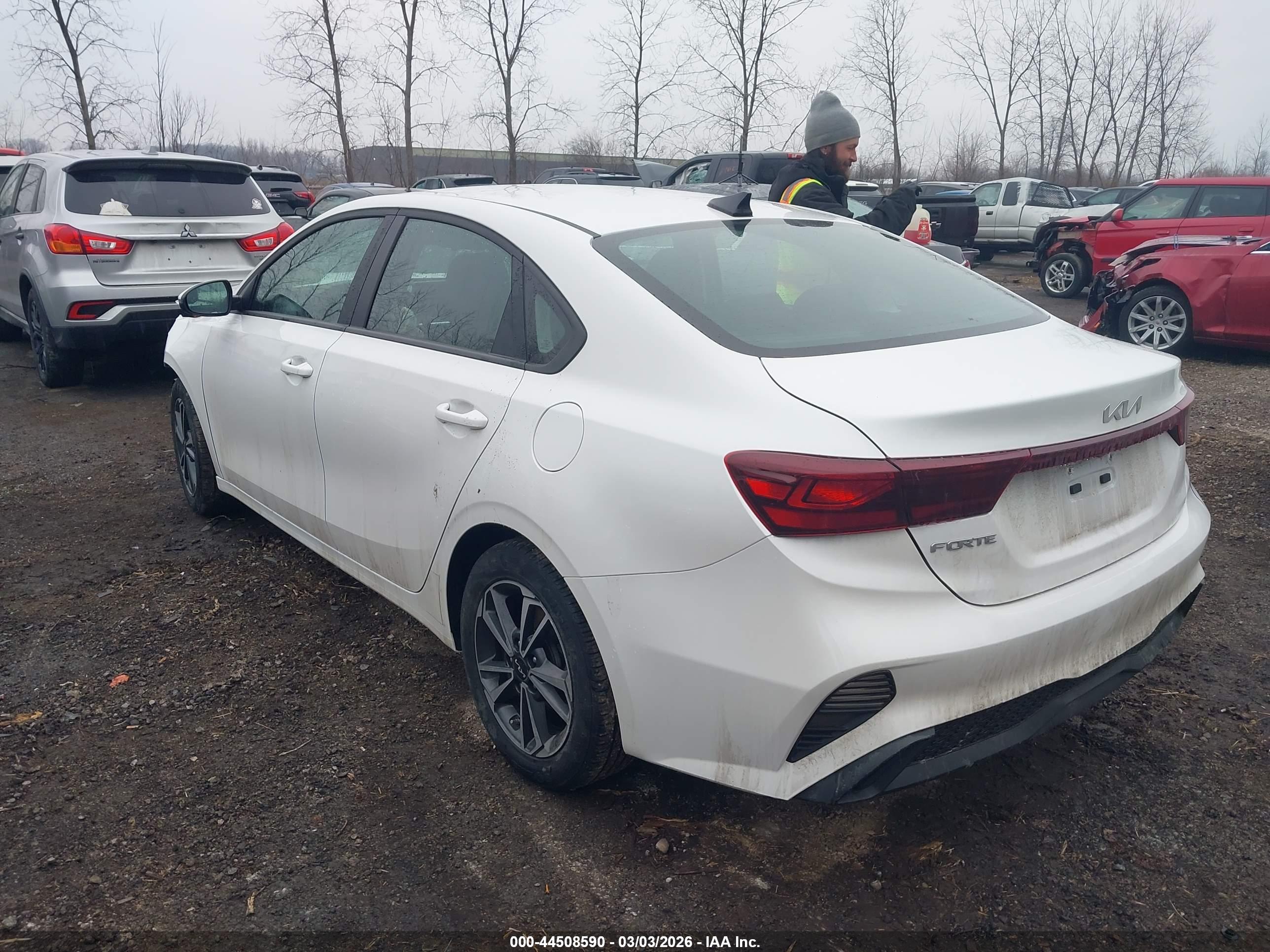 KIA FORTE image 3