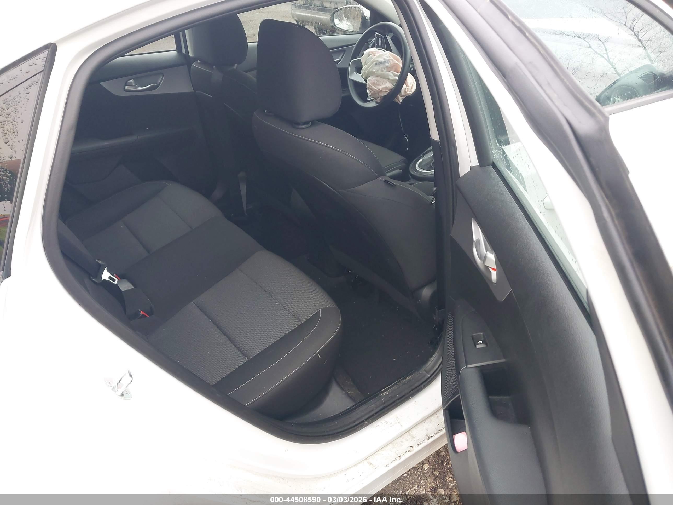 KIA FORTE image 8