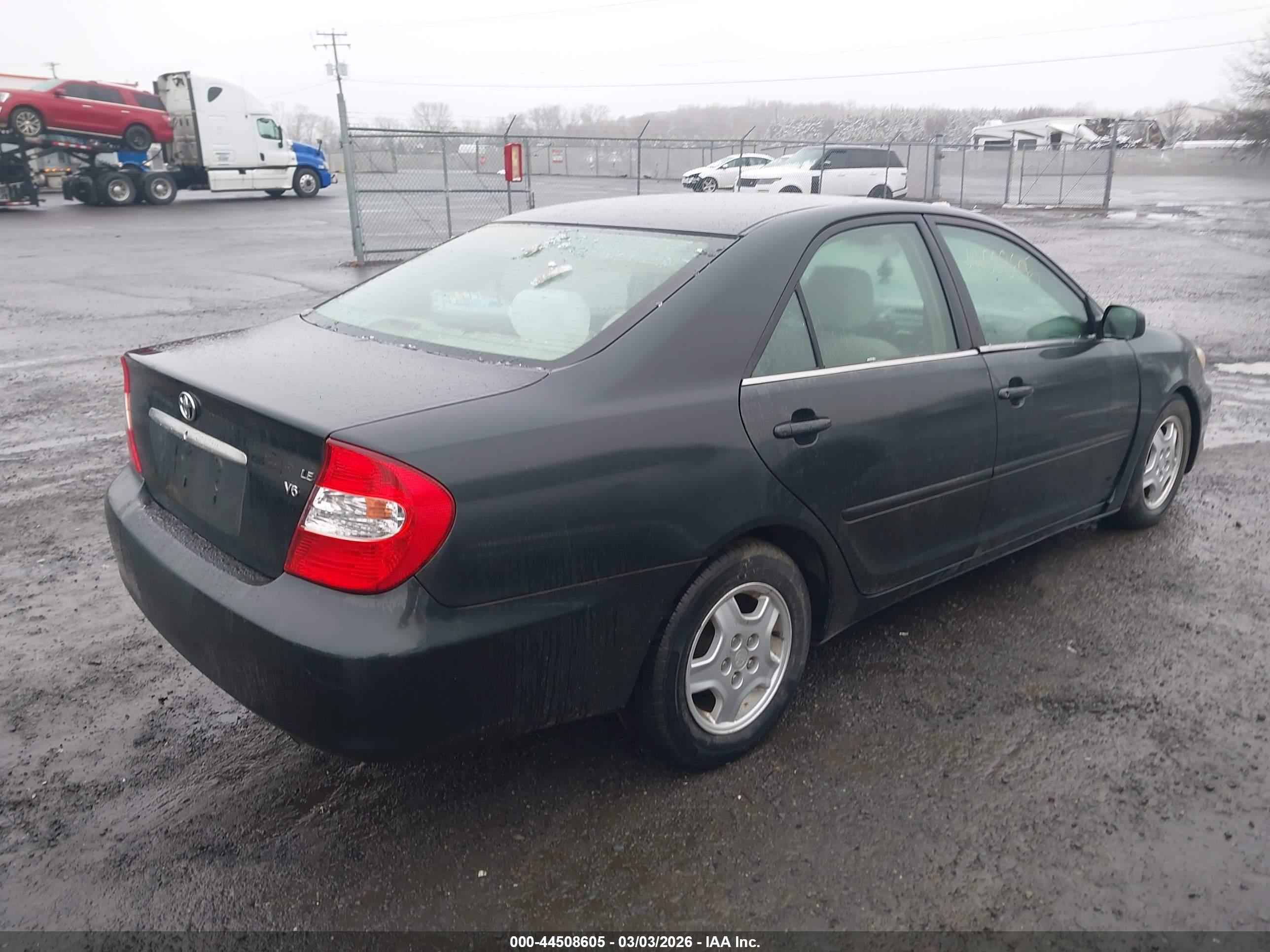 TOYOTA CAMRY image 4