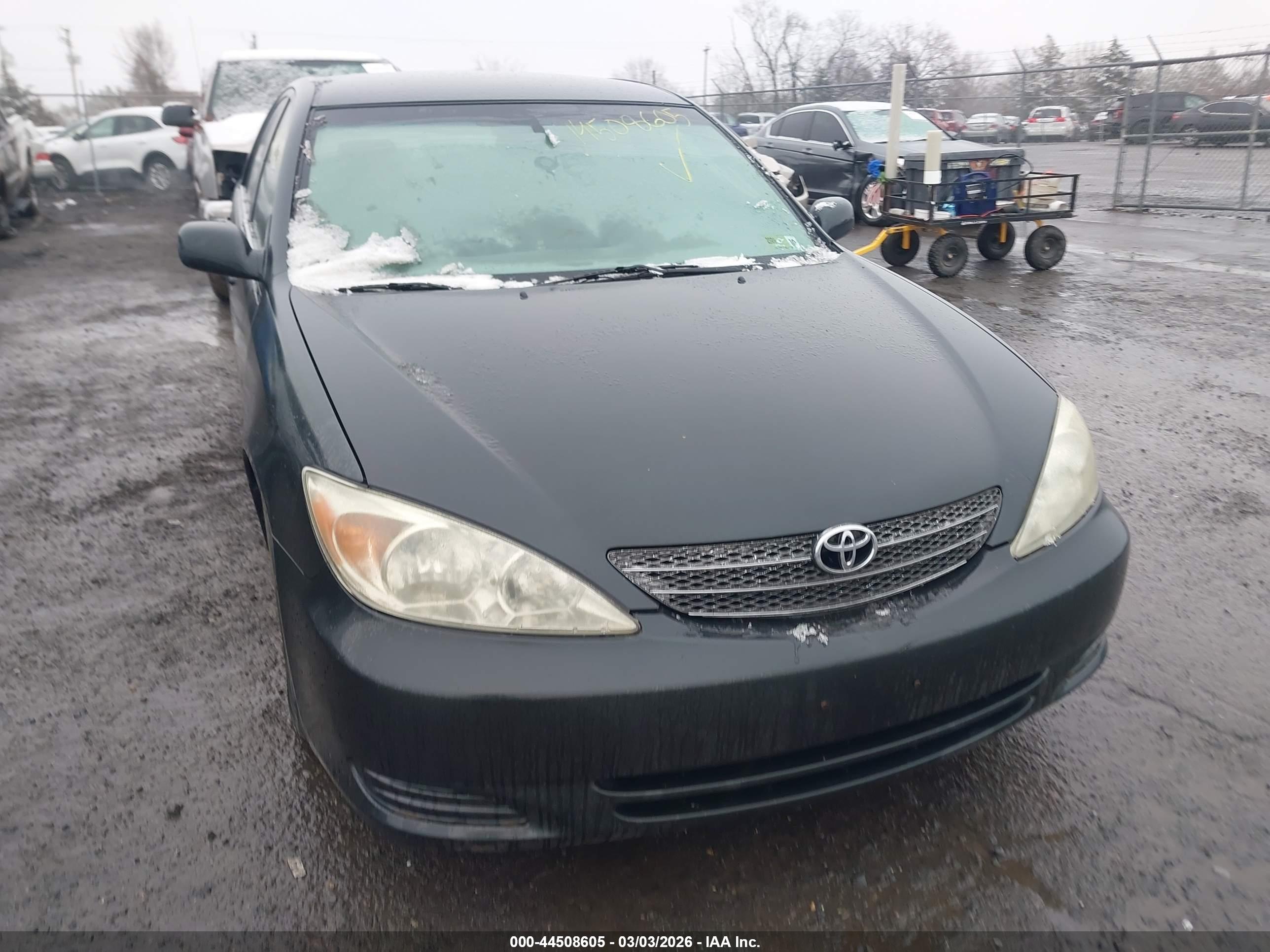 TOYOTA CAMRY image 6