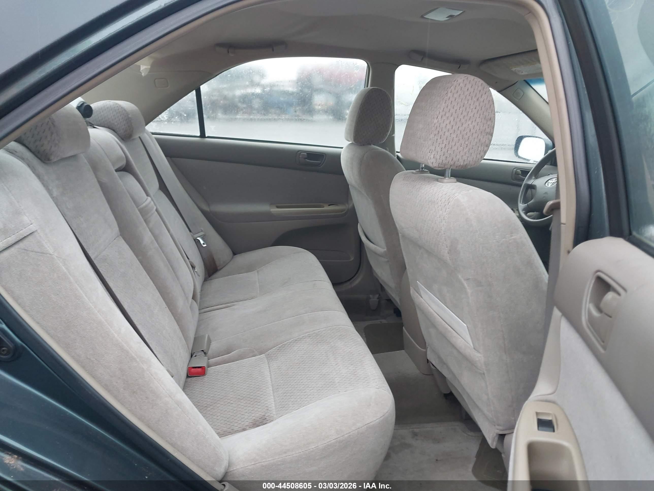 TOYOTA CAMRY image 8