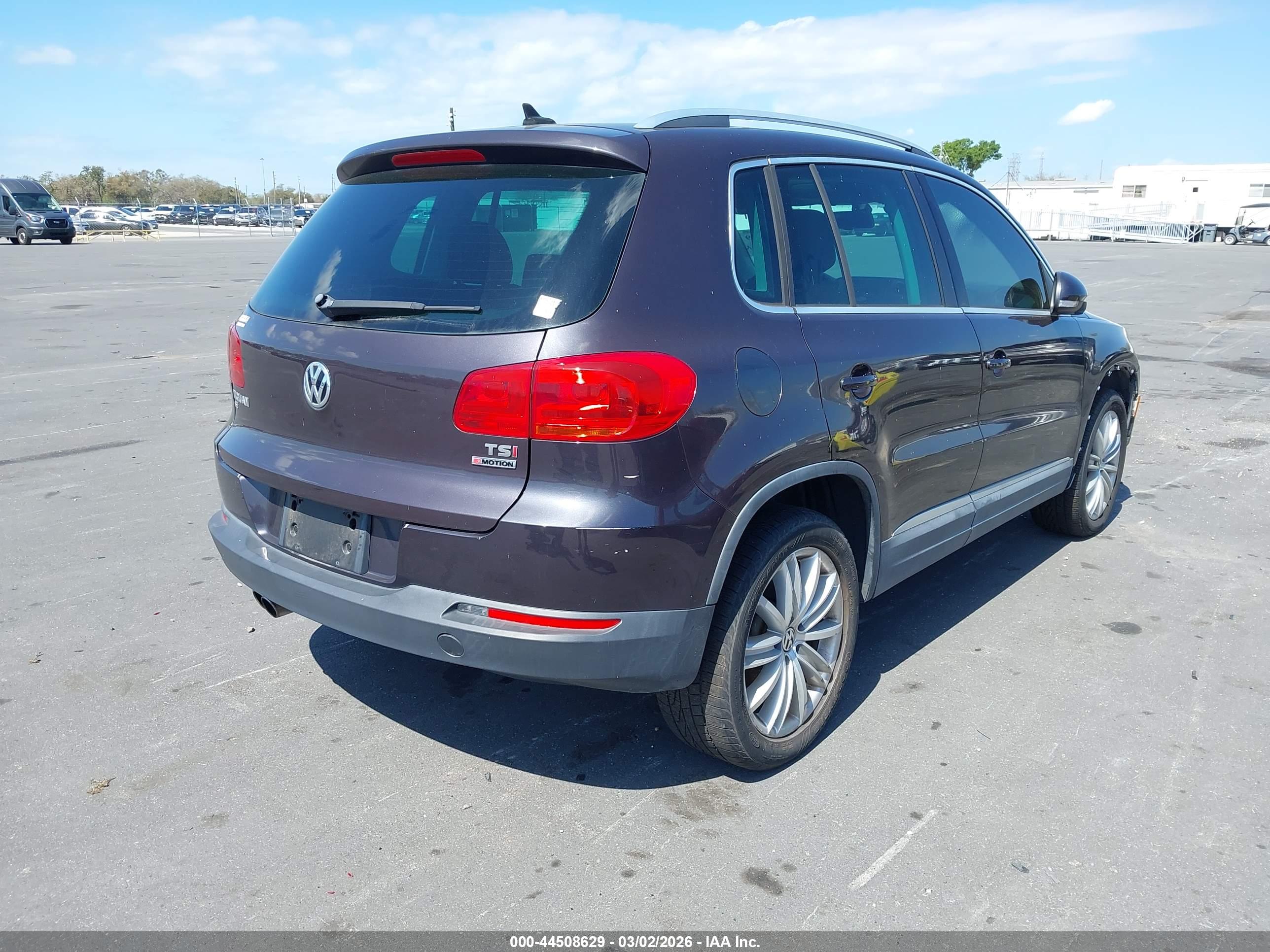 VOLKSWAGEN TIGUAN image 4