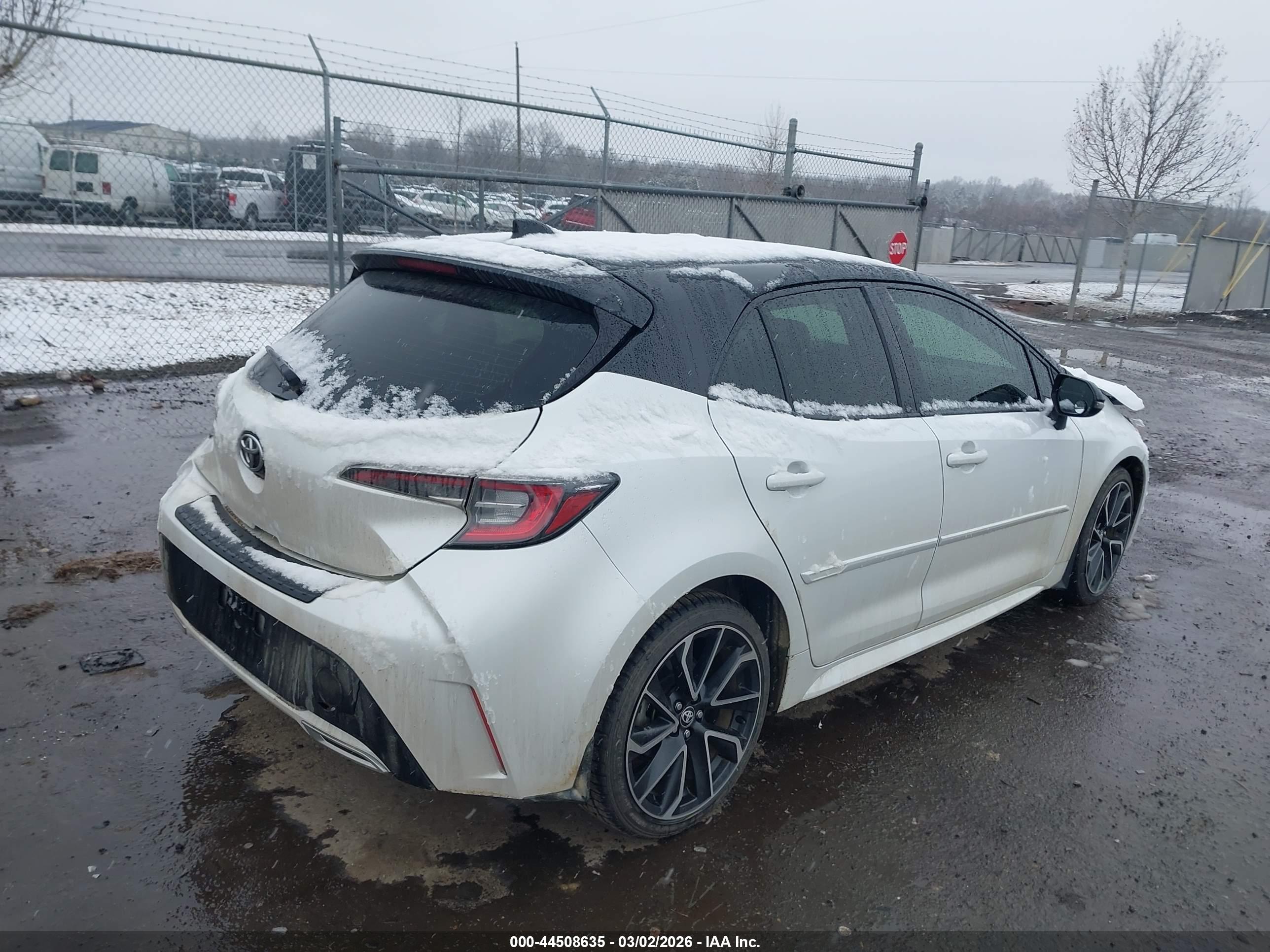 TOYOTA COROLLA image 4